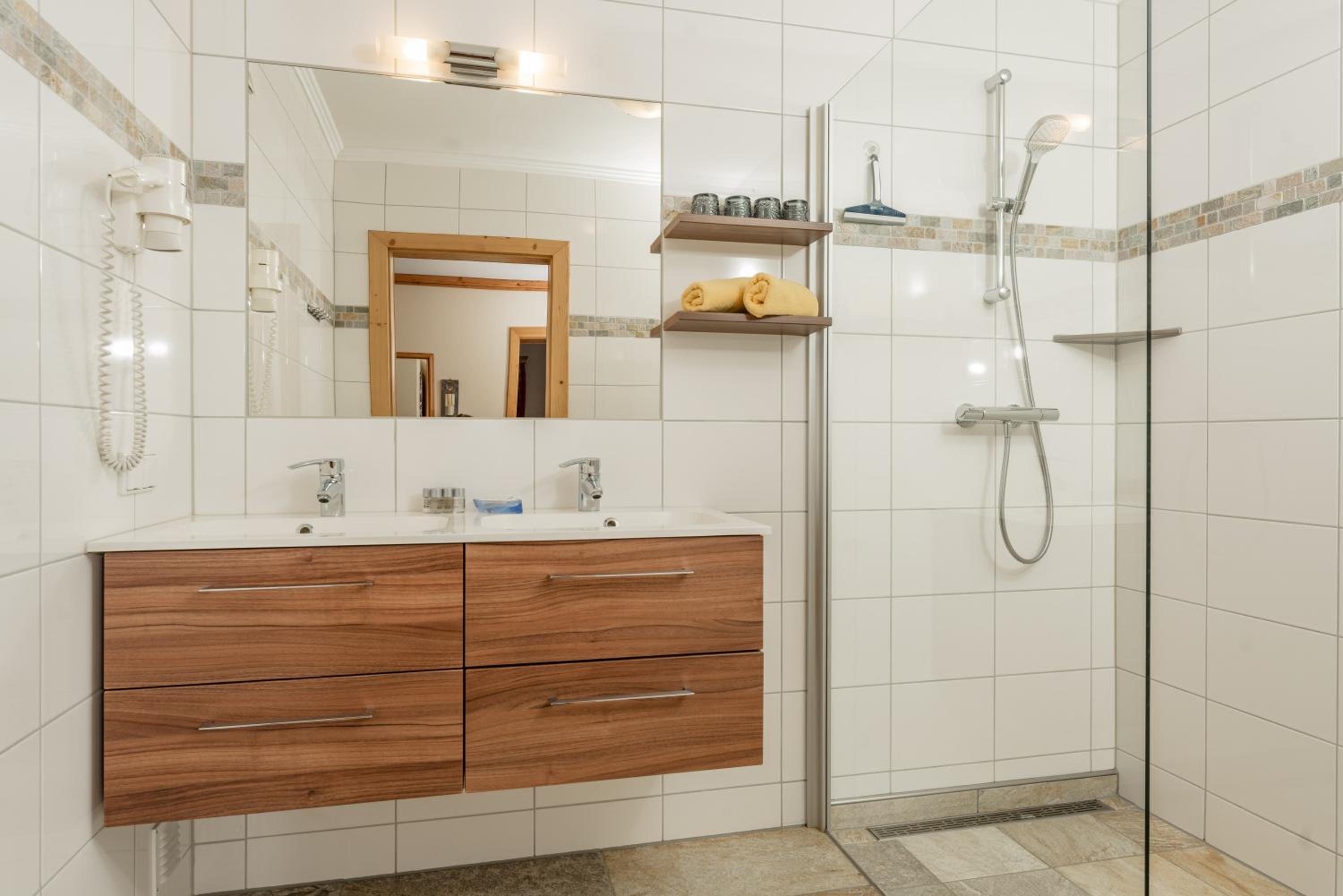 One-Bedroom Apartment with Balcony photo 2