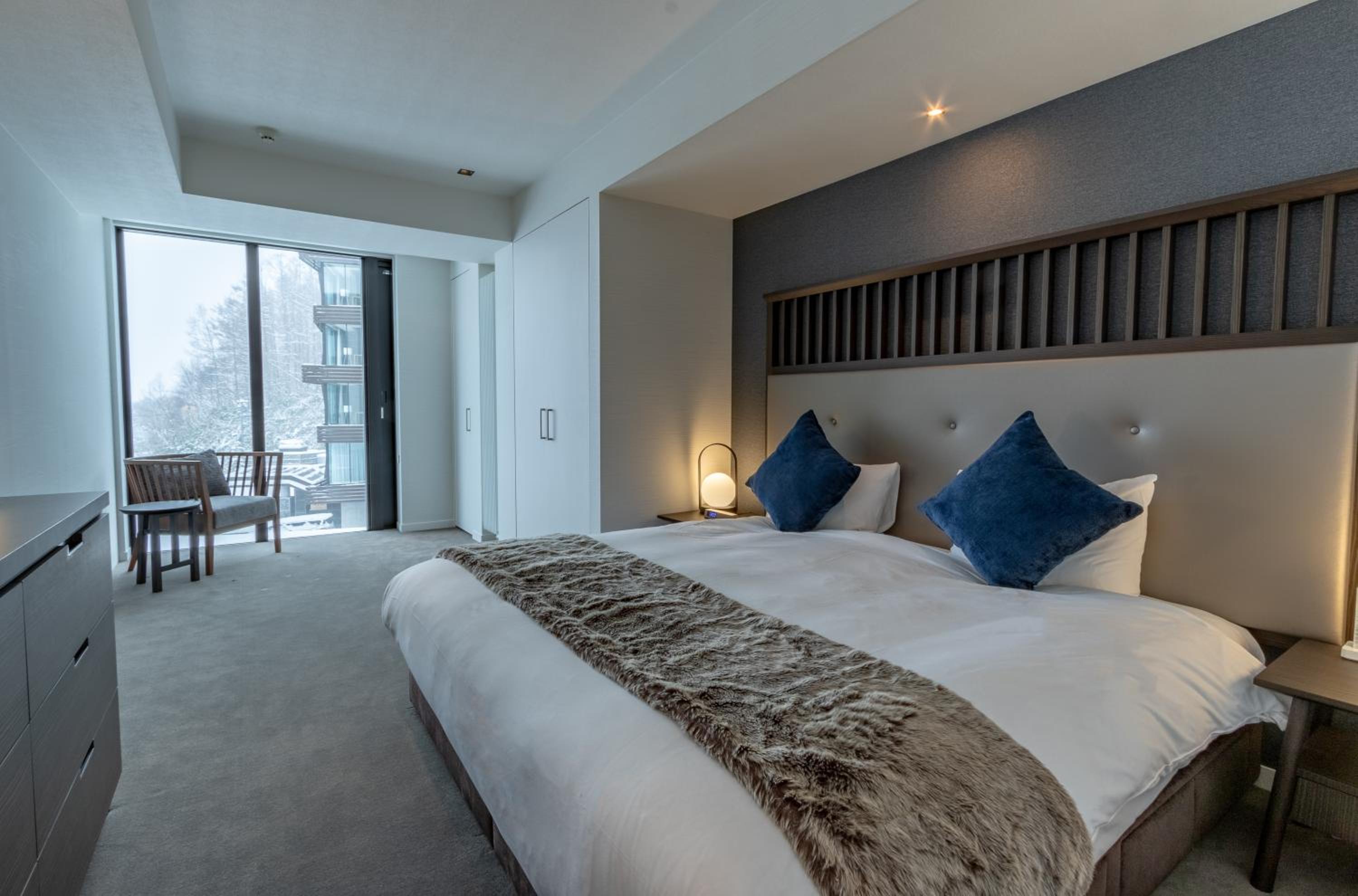 1 Bedroom Suite with Murphy's bed photo 2