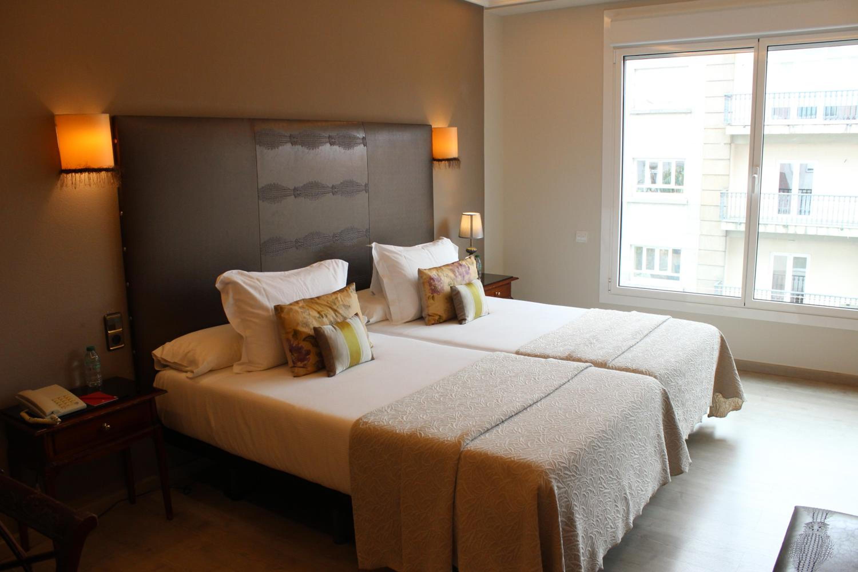 Double or Twin Room - Photo 4
