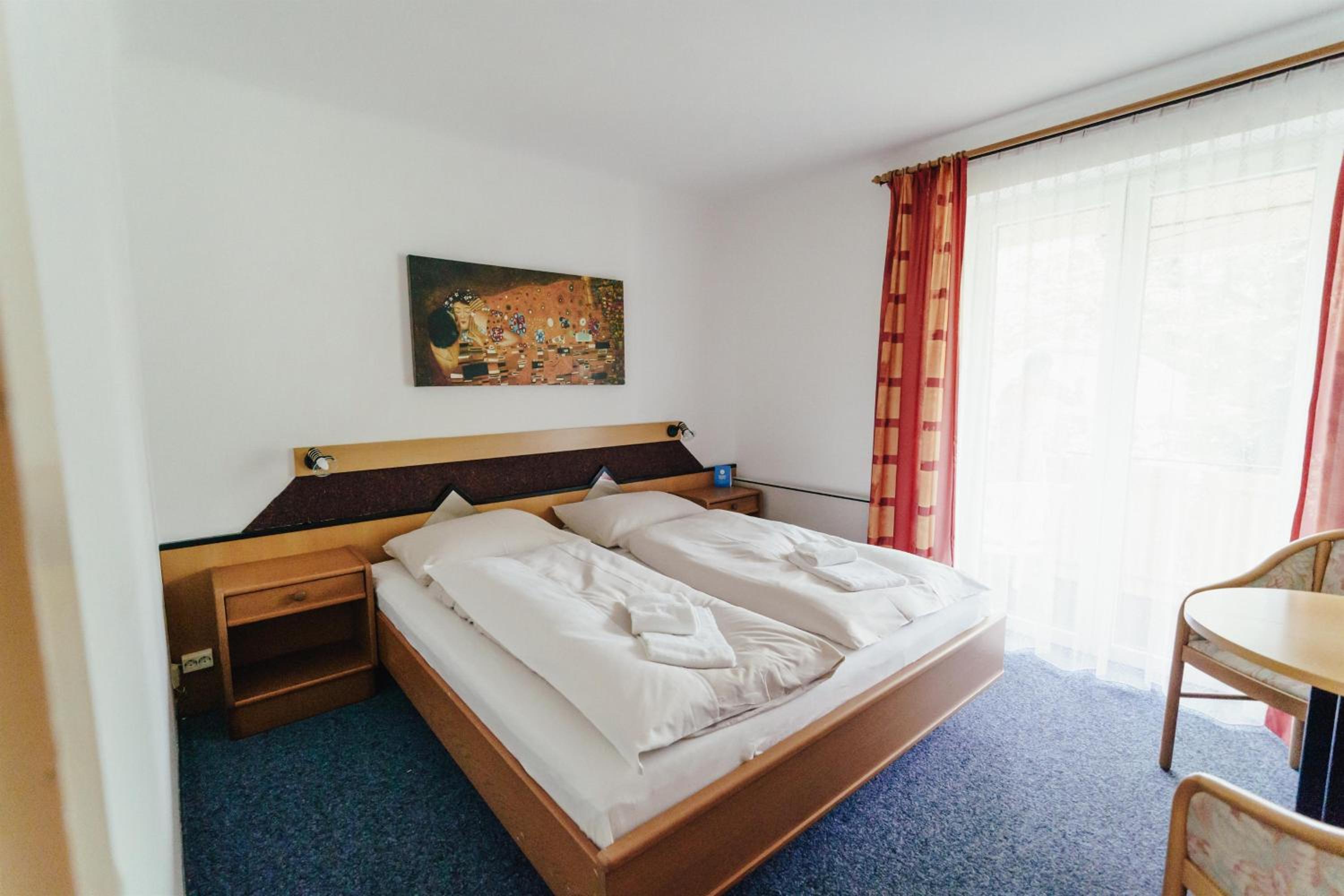 Double Room With Bath photo 1