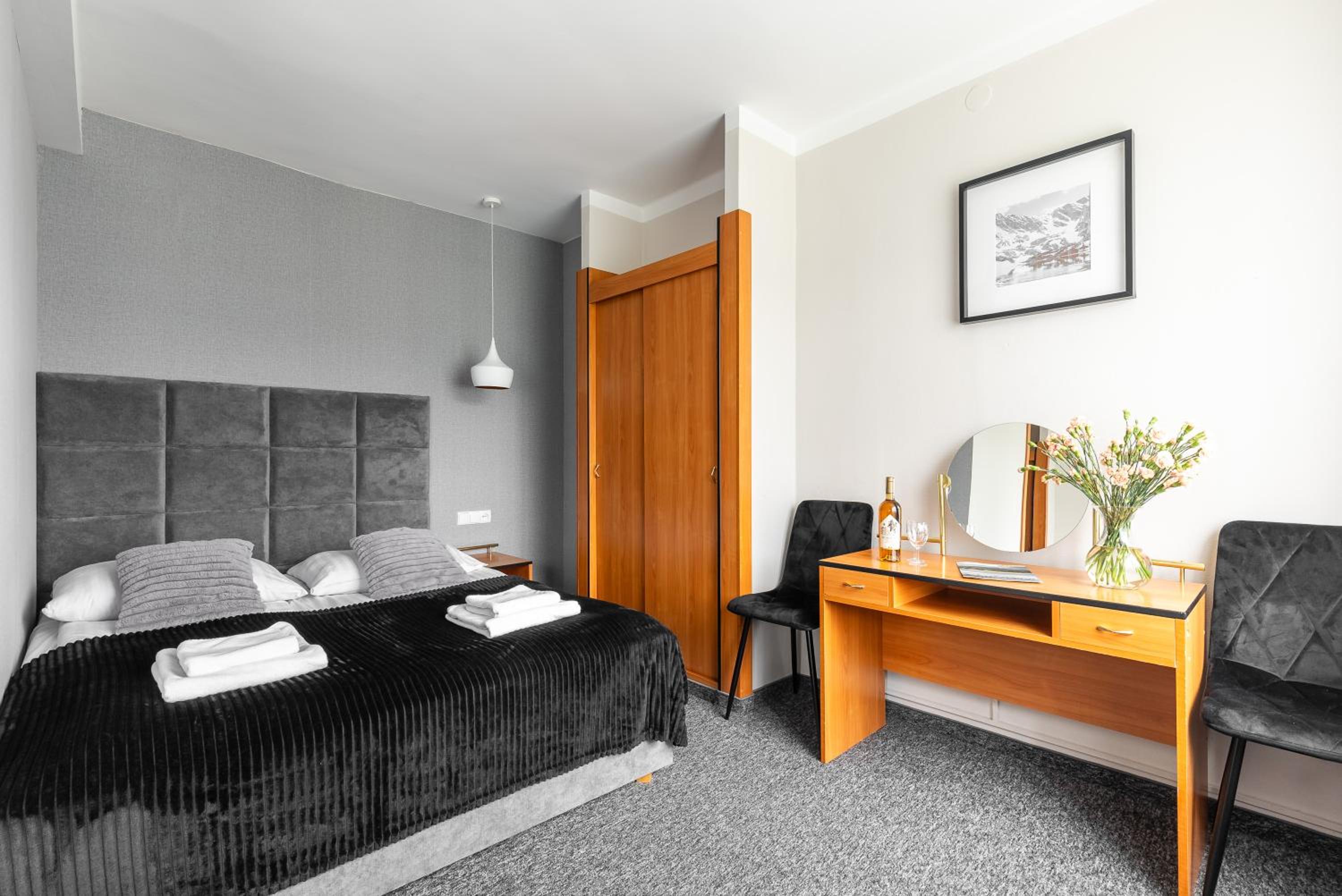 Comfort Triple Room with Shower - Photo 1