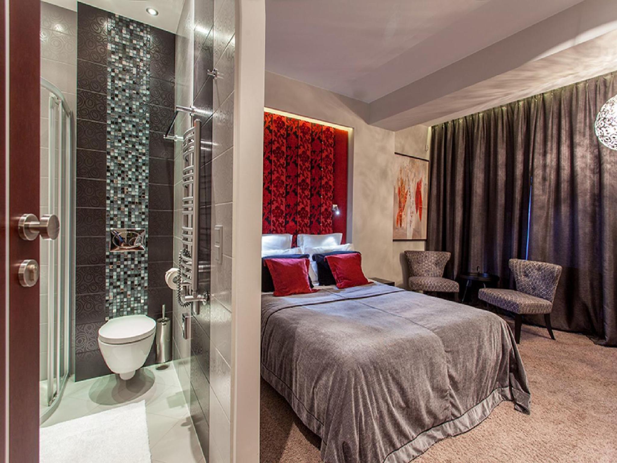 Double Room - Photo 19