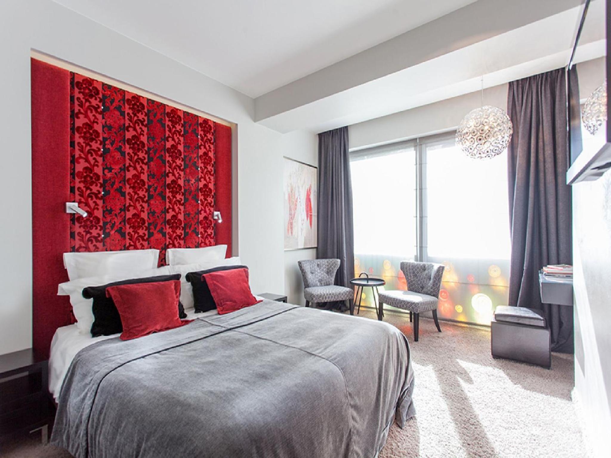 Double Room - Photo 12