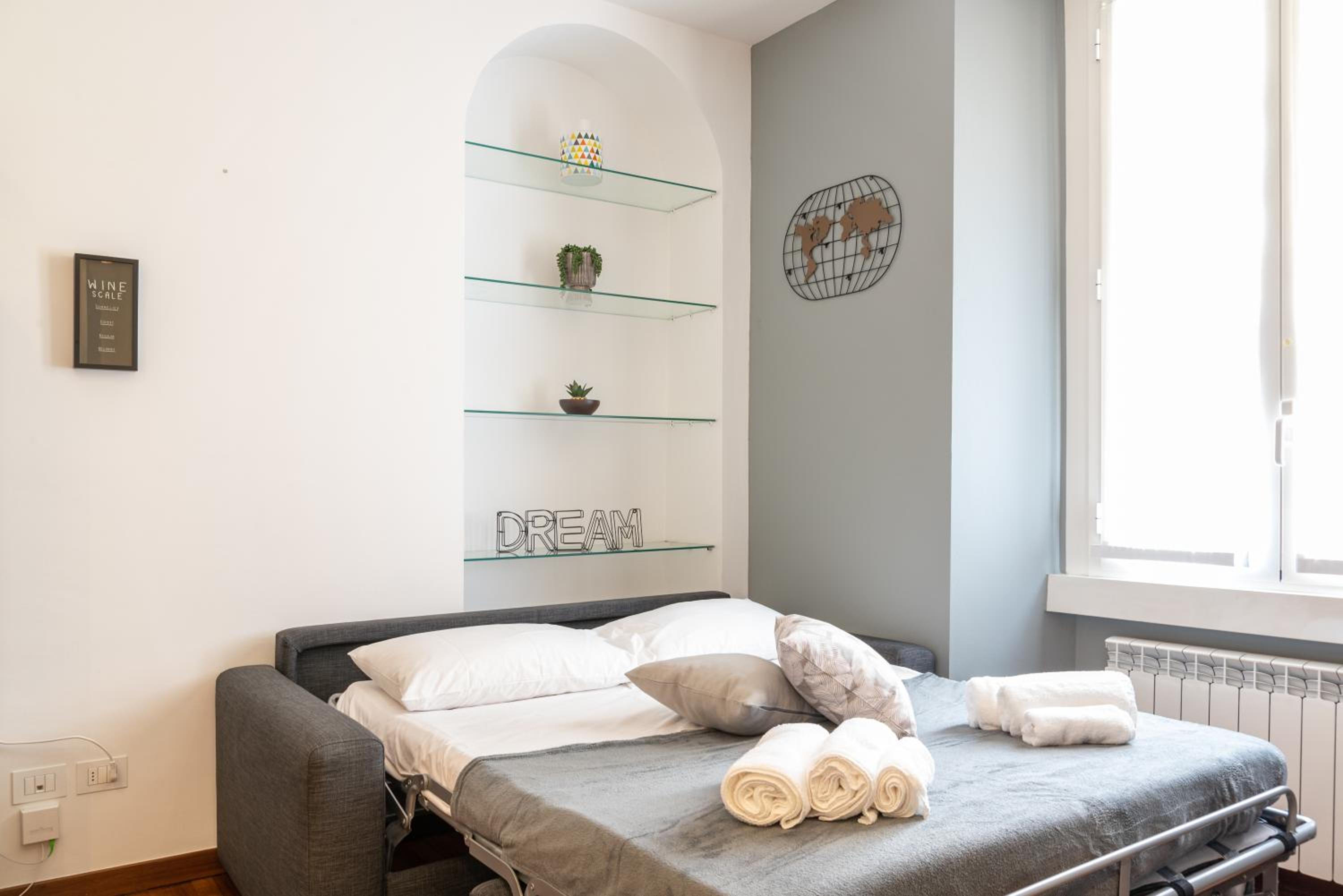One-Bedroom Apartment