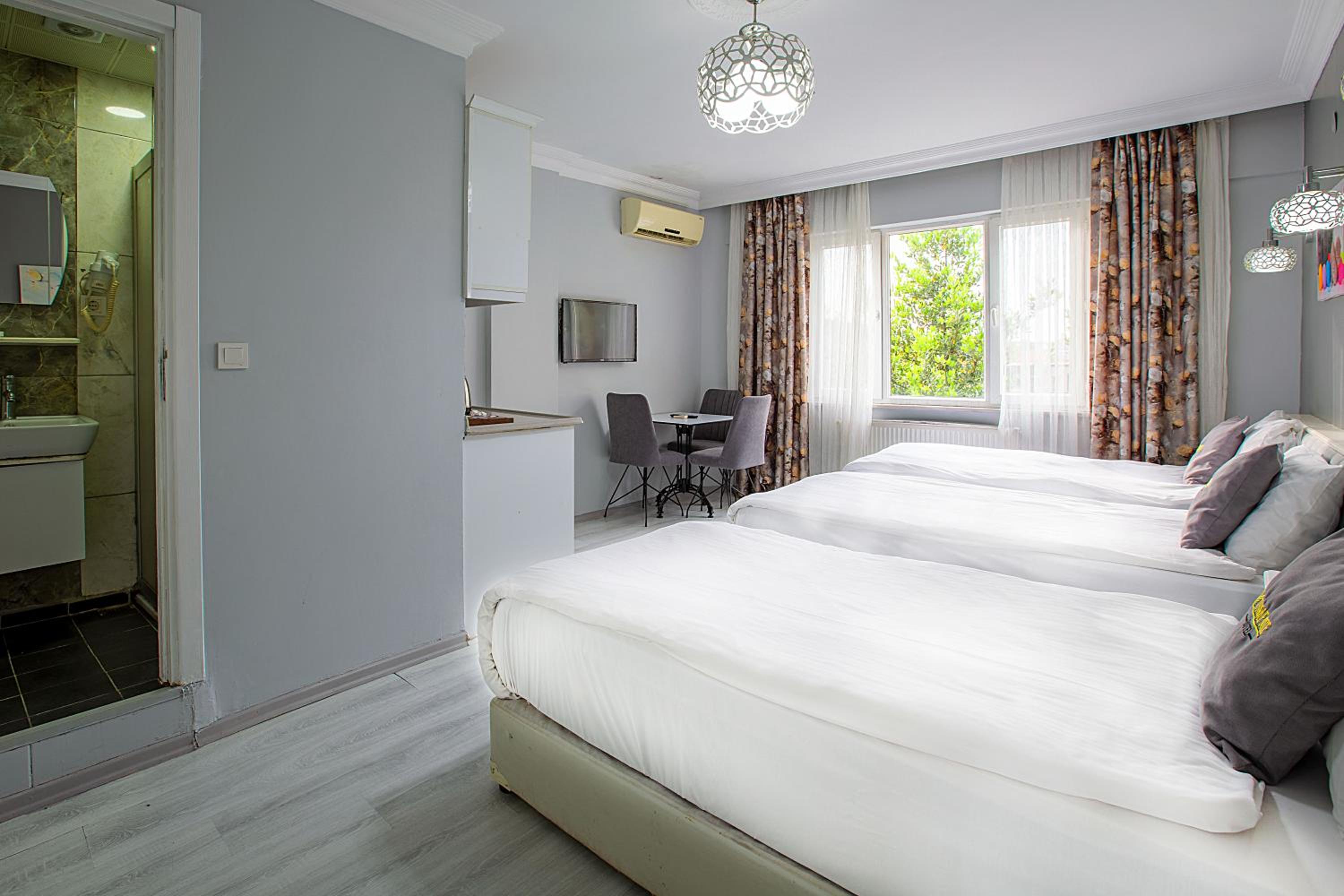 Standard Quadruple Room photo 3