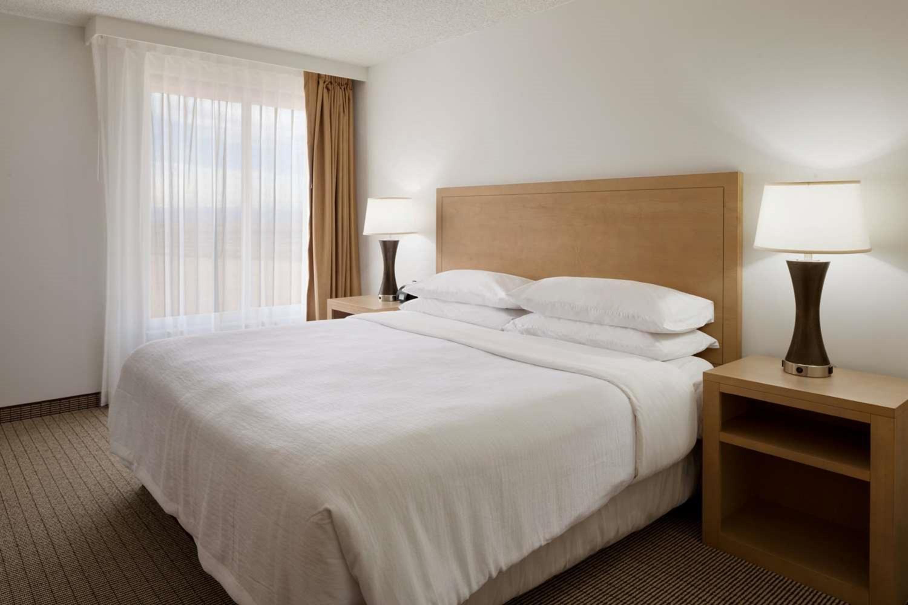 One-Bedroom King Suite - Hearing Access/Non-Smoking - Photo 1