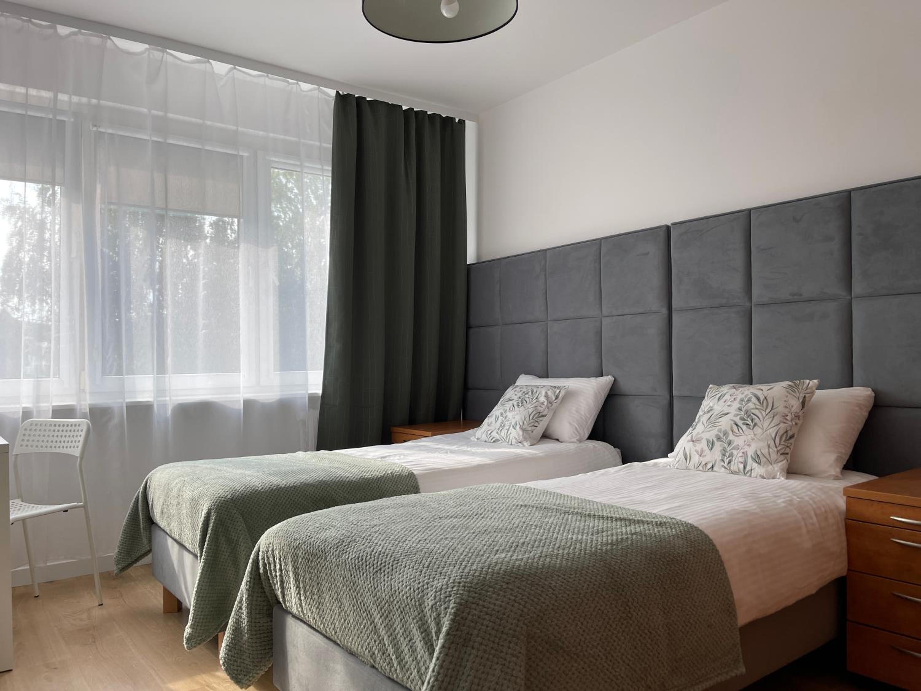 Family Suite with Balcony - Photo 10