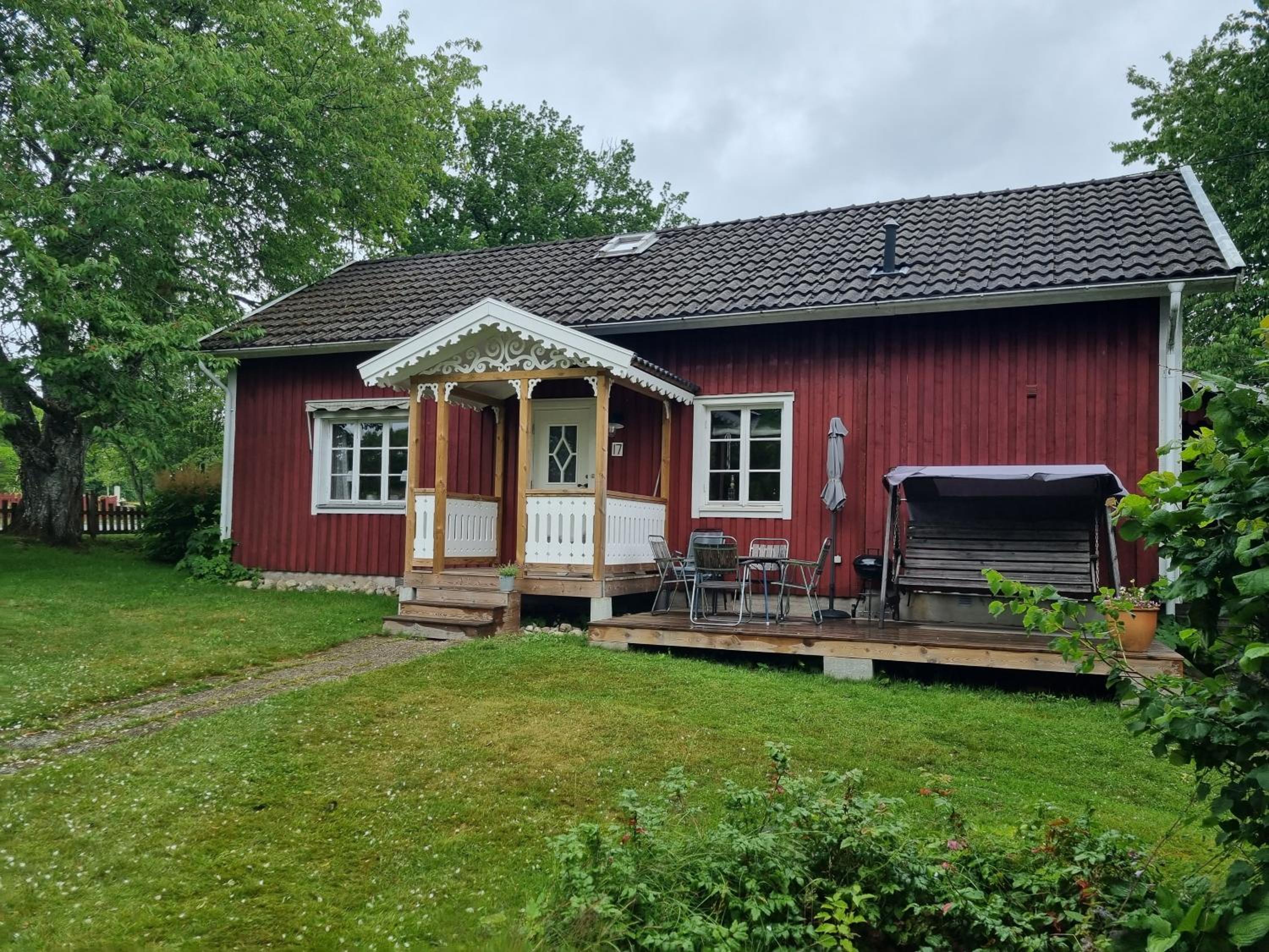 Three-Bedroom House photo 2