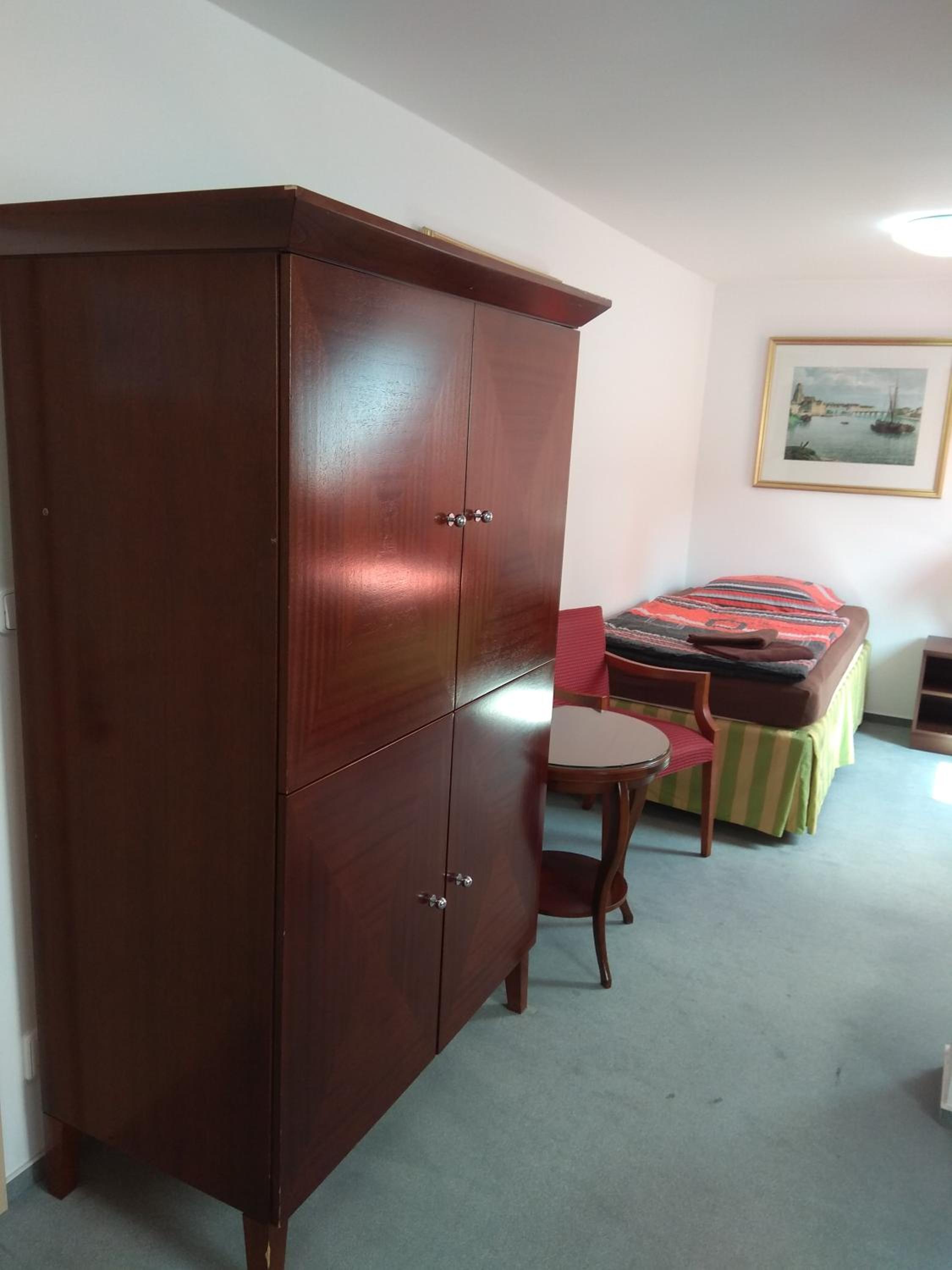 Economy Triple Room - Photo 3