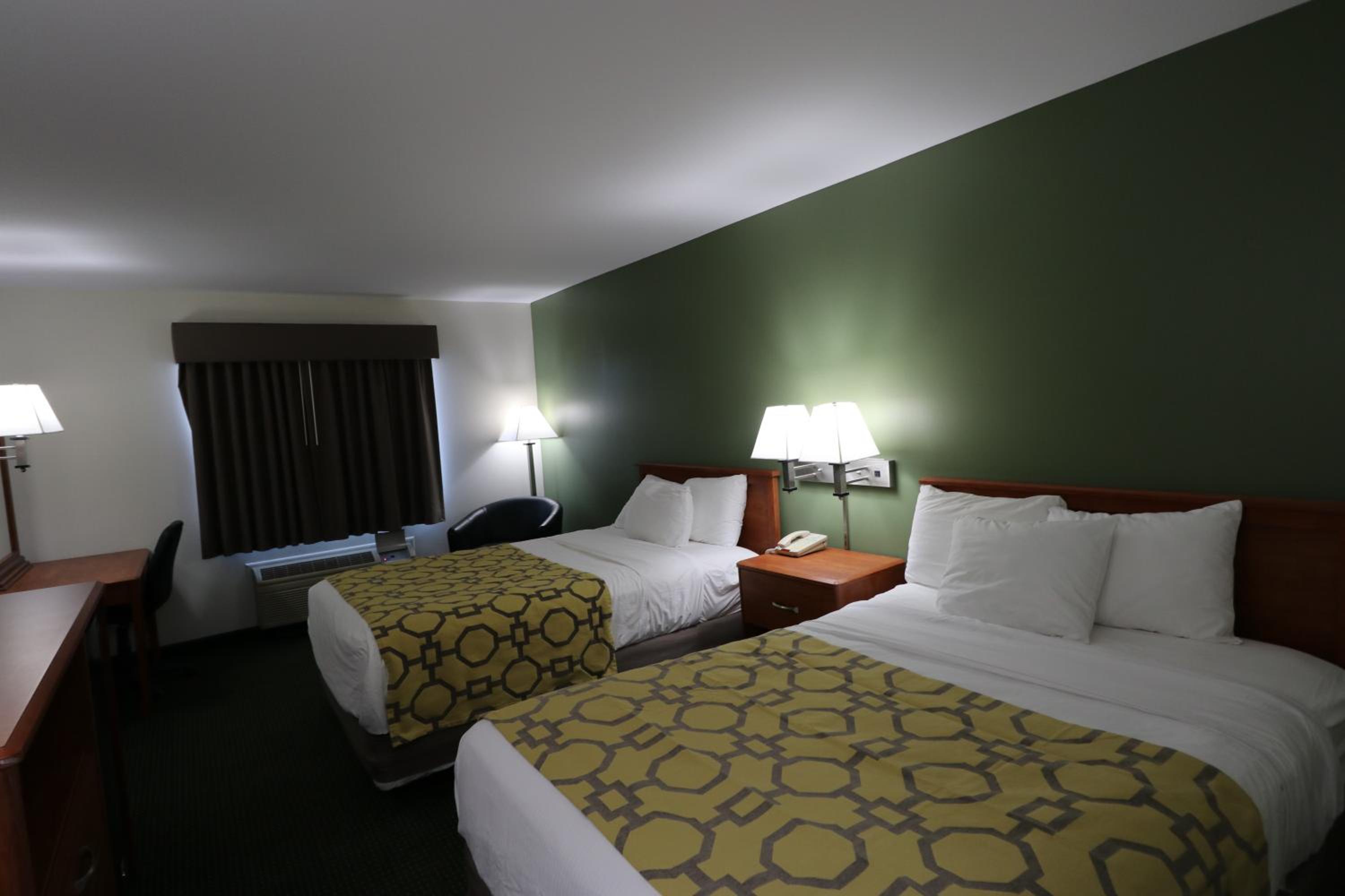 Queen Room - Non Smoking - Photo 5