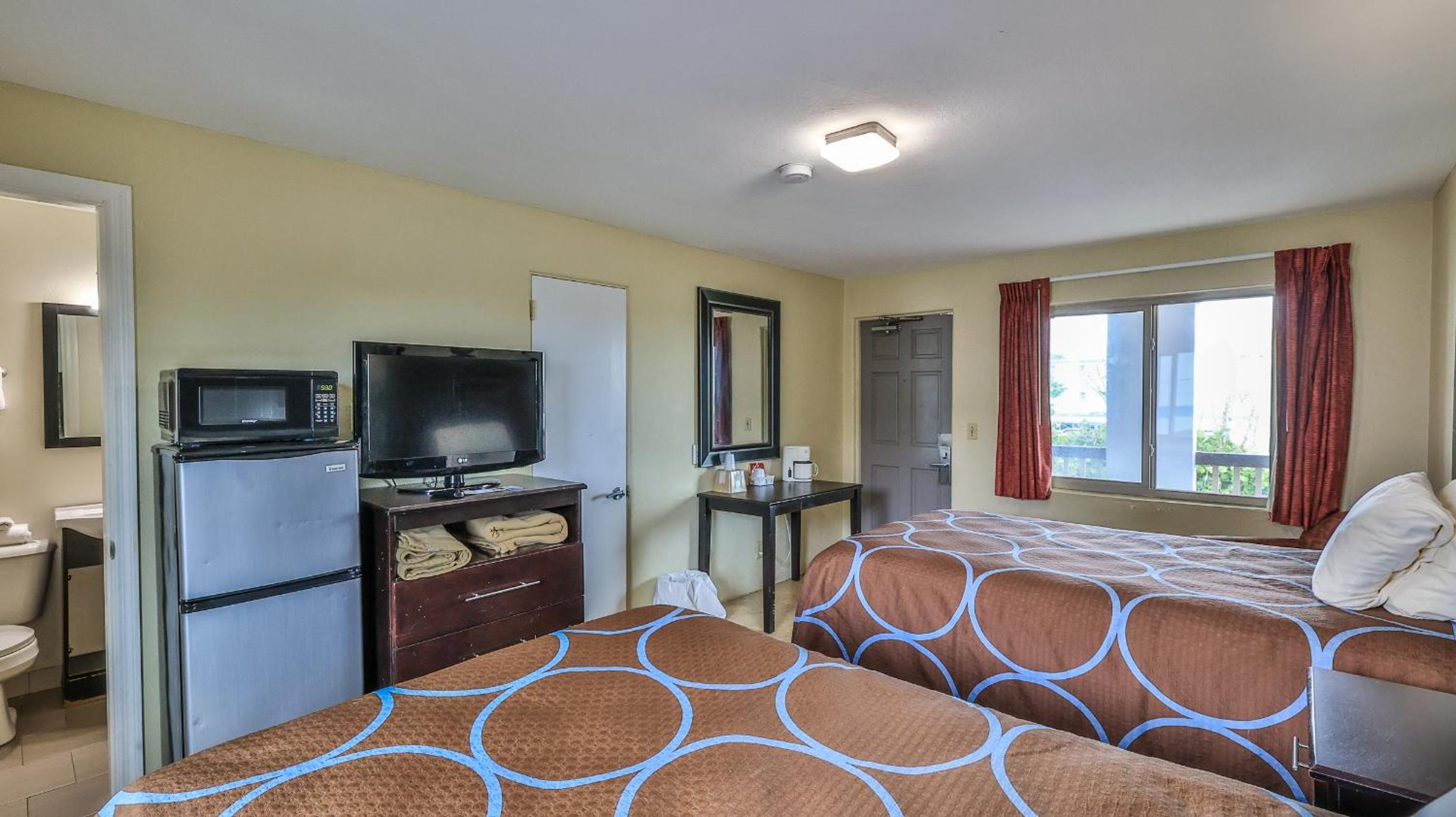 Standard Double Room - No View - Photo 8