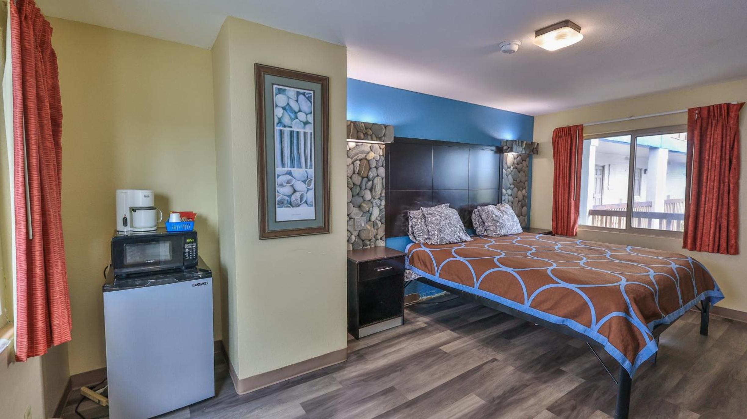King Room - Ocean Front View - Photo 13