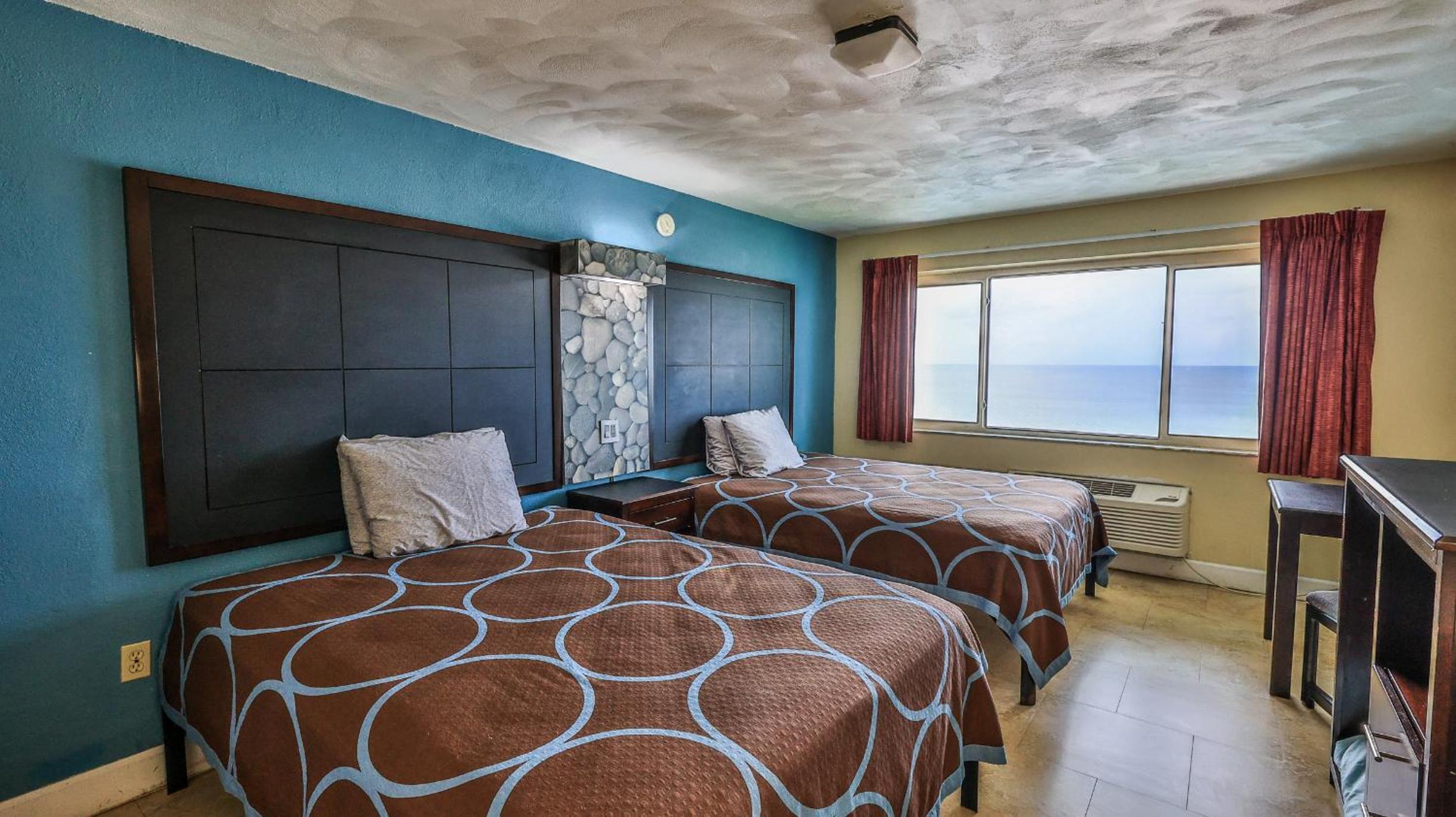 Standard Double Room - No View - Photo 3
