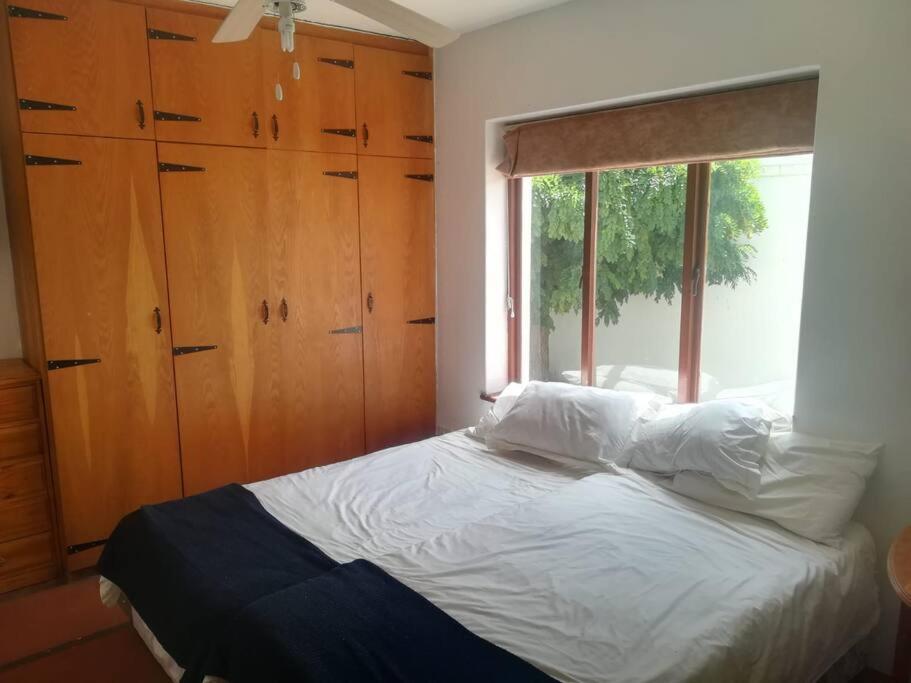 Four-Bedroom House photo 3