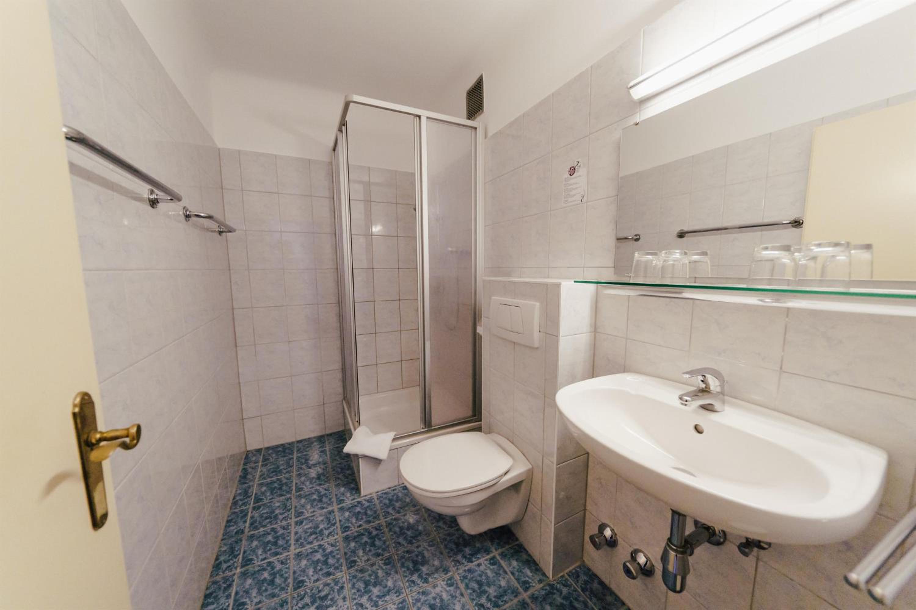 Double Room With Shower photo 3