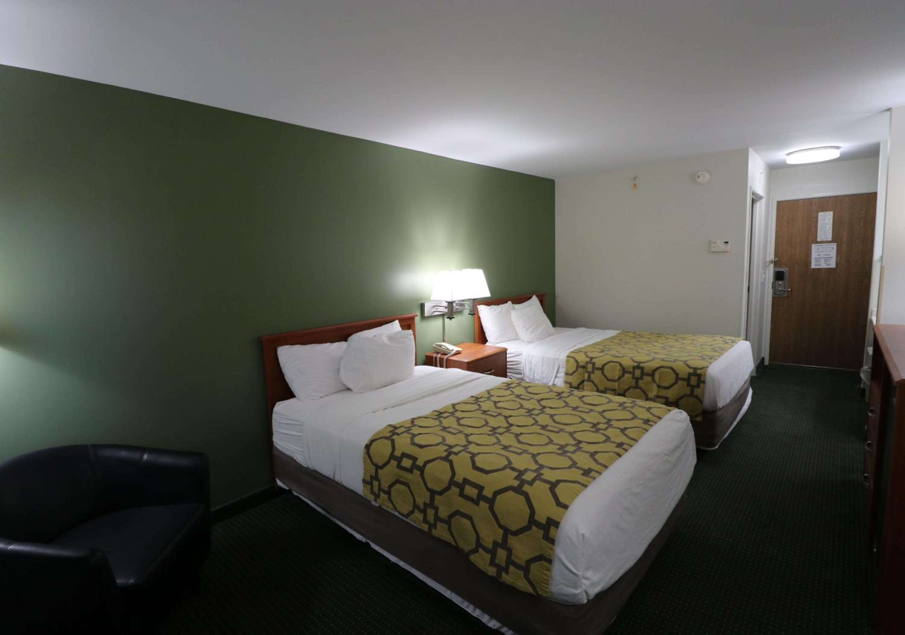 Queen Room - Non Smoking - Photo 4