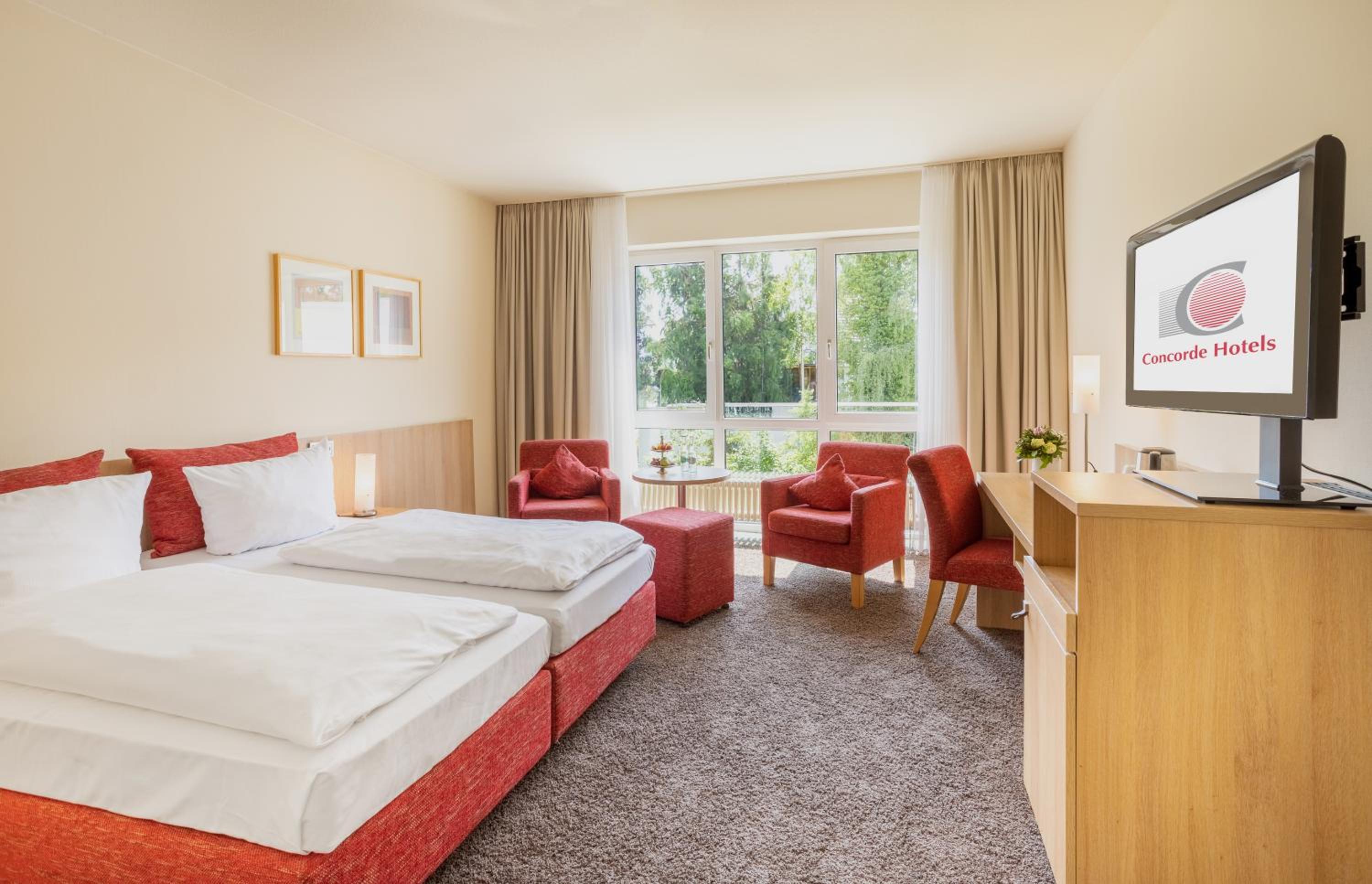 Superior Double Room thumbnail 5