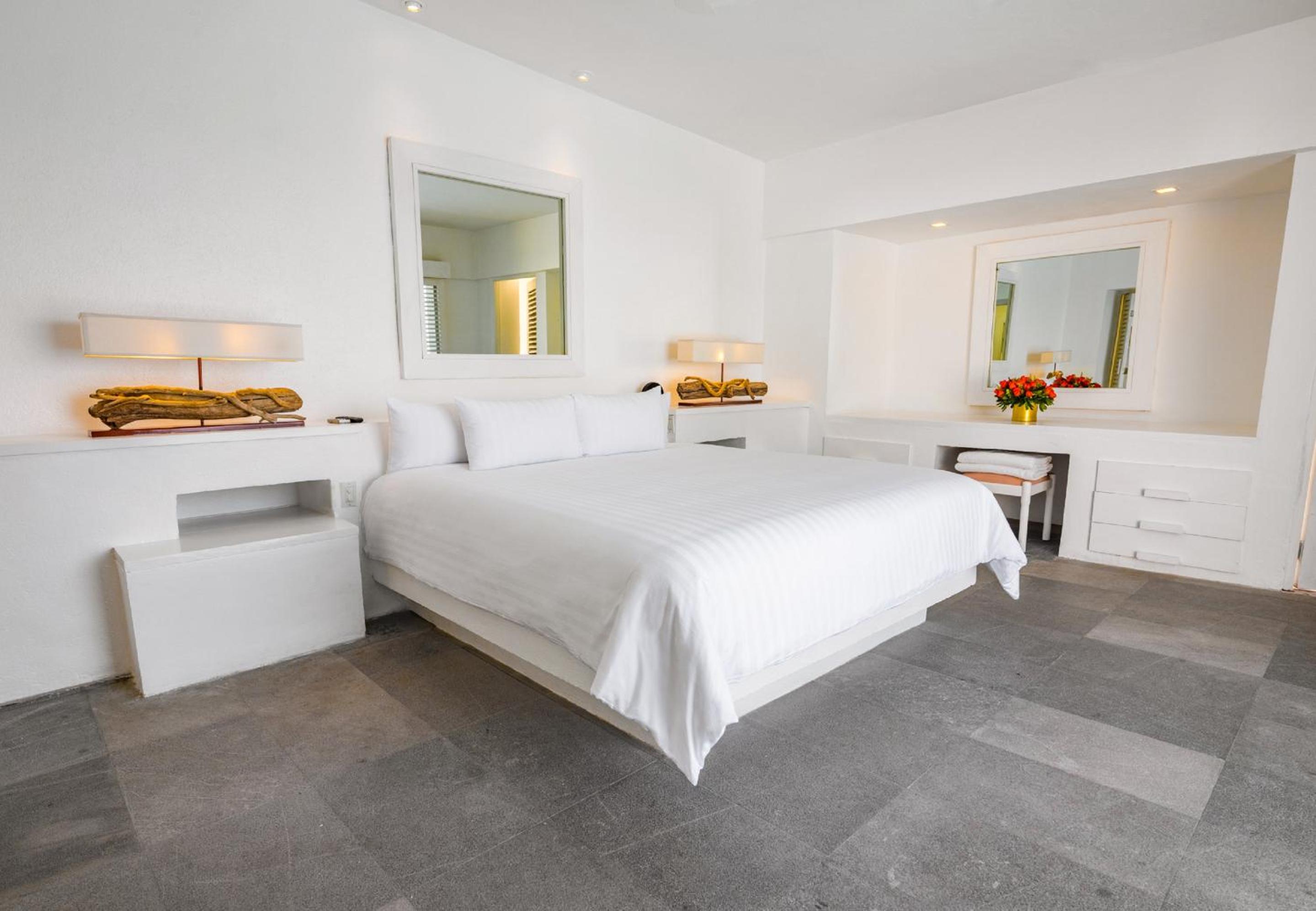 Suite Principal con piscina interior y exterior