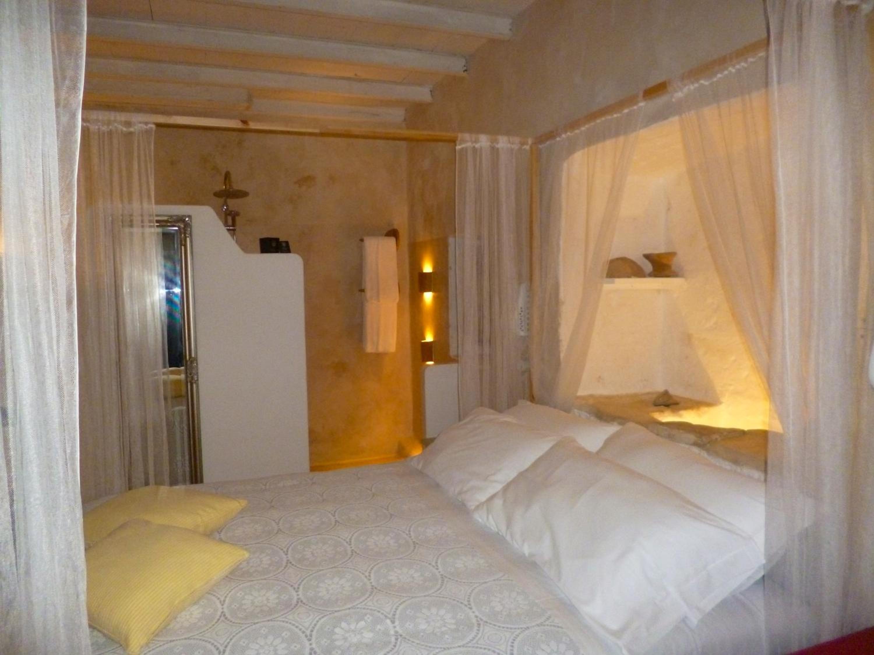 Double Room with Private Bathroom photo 1