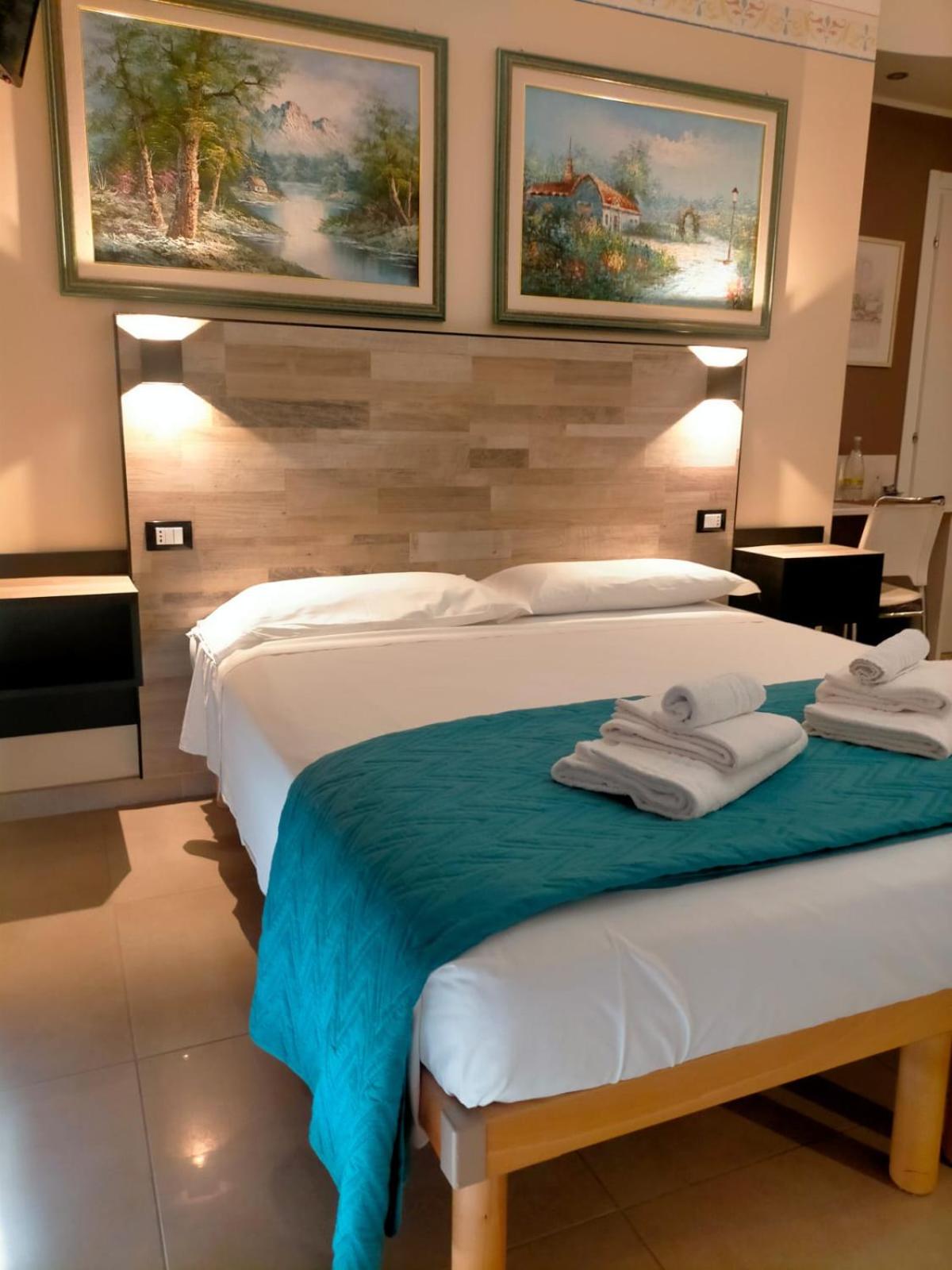 Double Room - Photo 1