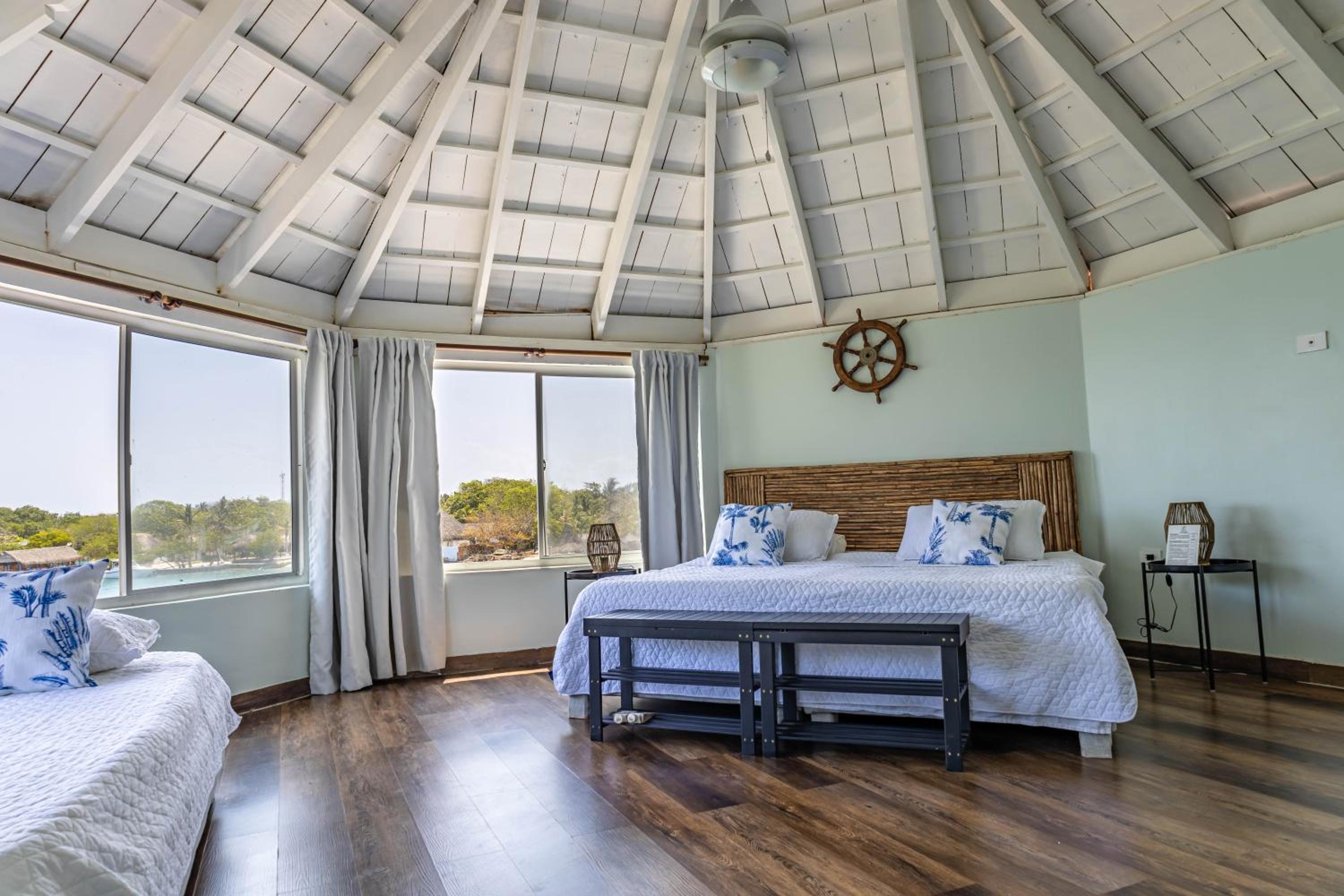 Standard Triple Room with Sea View