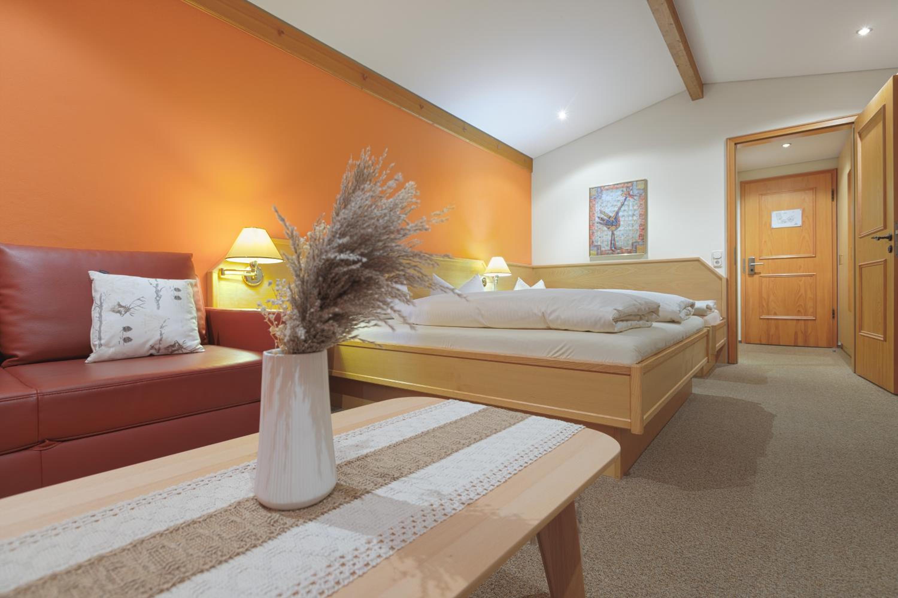Triple Room with Balcony and Mountain View - Photo 12