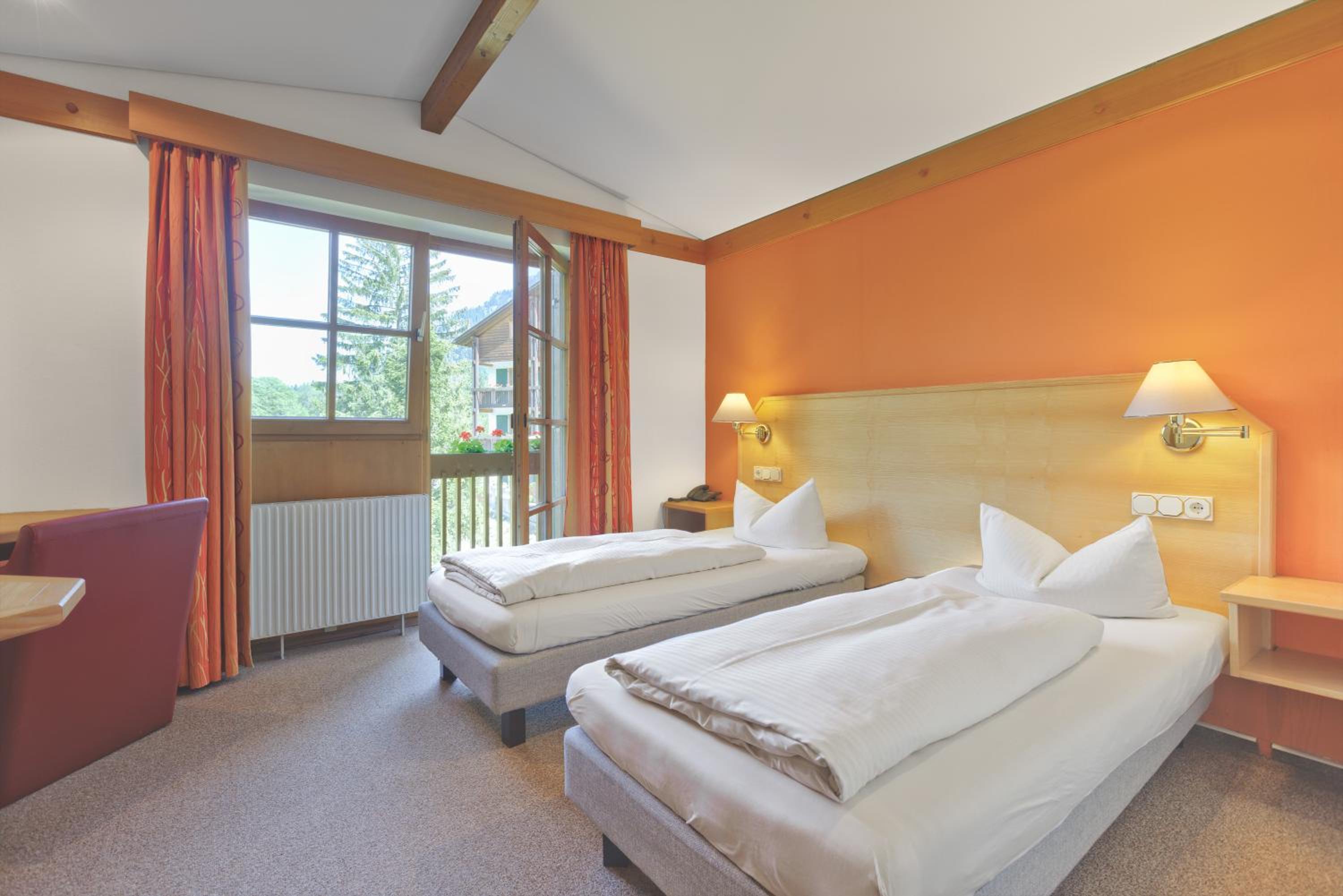 Standard Twin Room with Balcony or Terrace - Photo 5