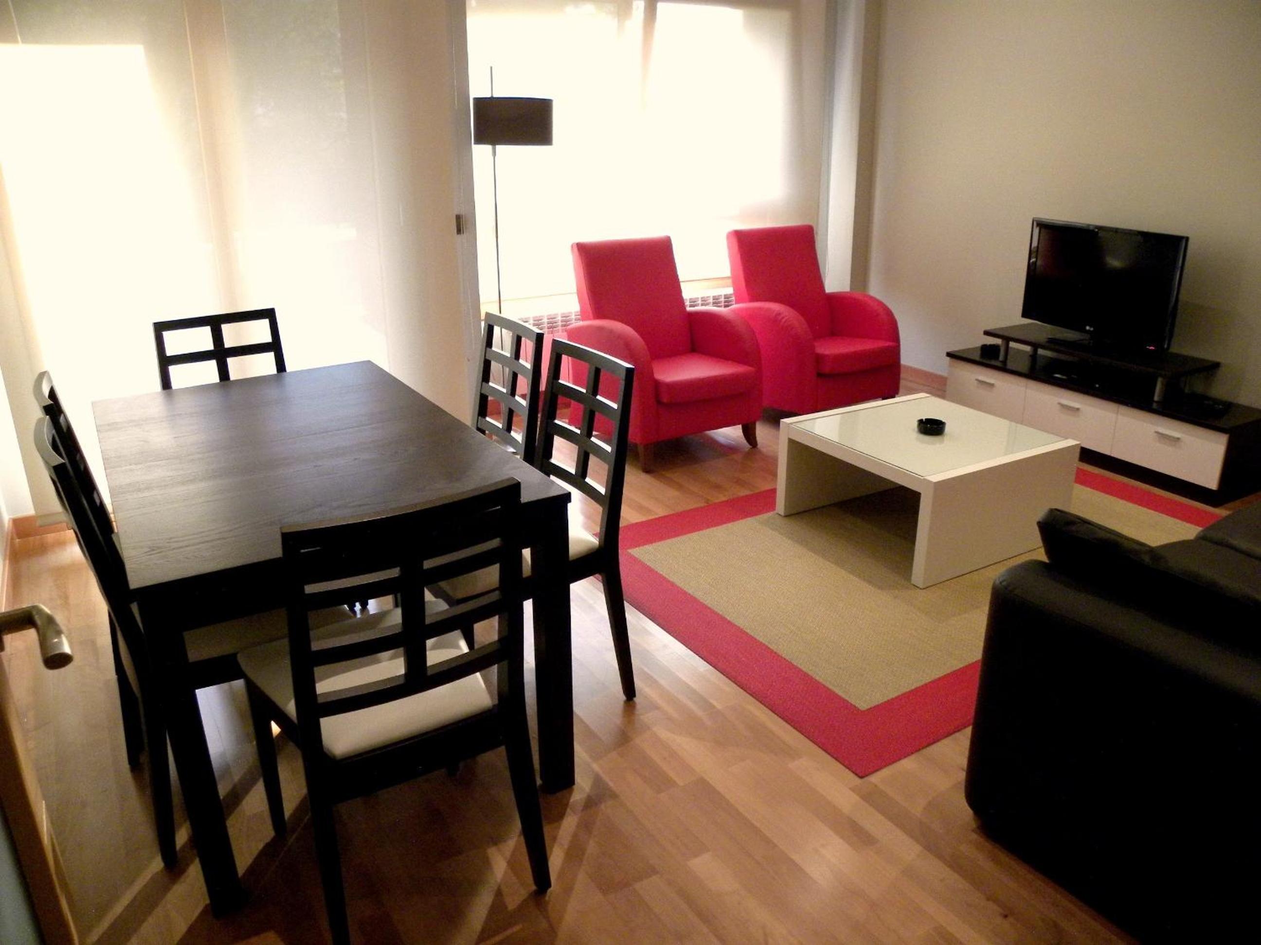 Apartment (4-6 Adults) - Photo 1