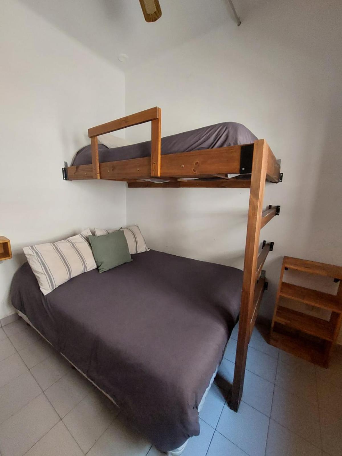 Quadruple Room with Private Bathroom photo 1