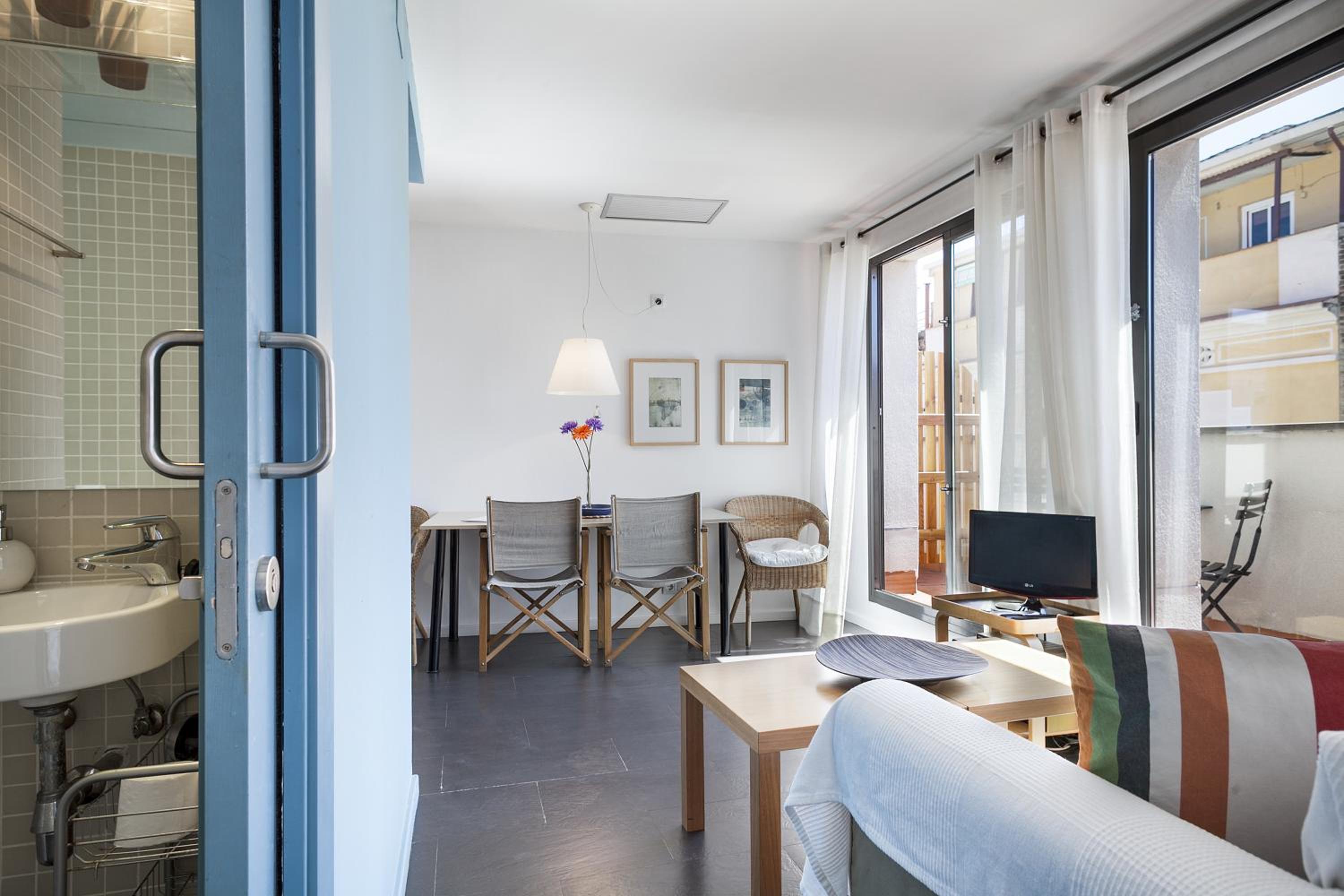 One-Bedroom Apartment - Penthouse photo 2