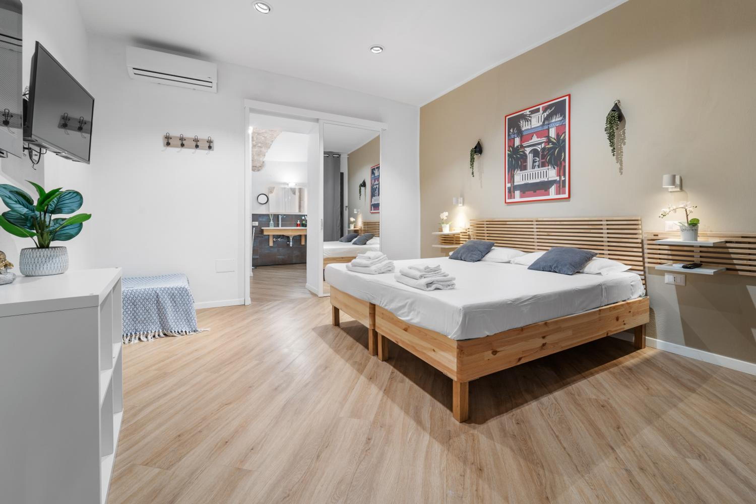 King Room