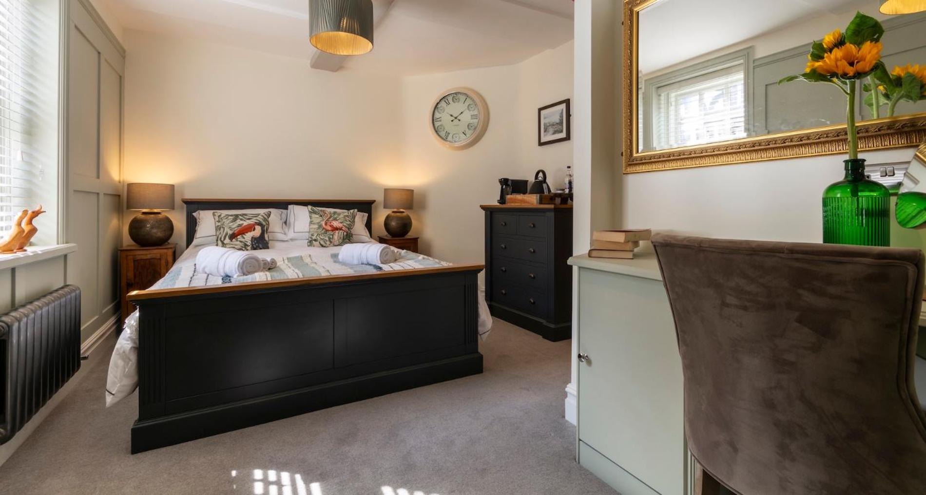 Deluxe King Room photo 2