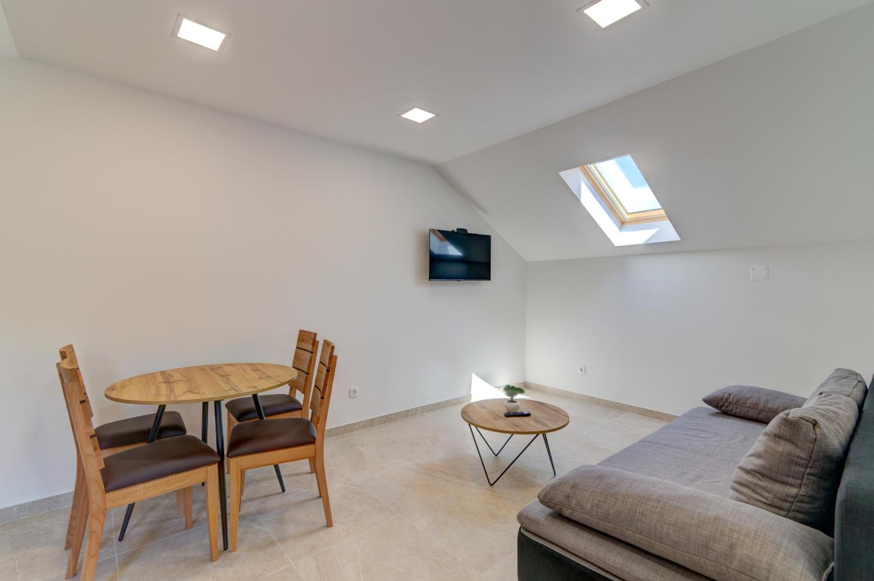 Apartment with Terrace photo 3