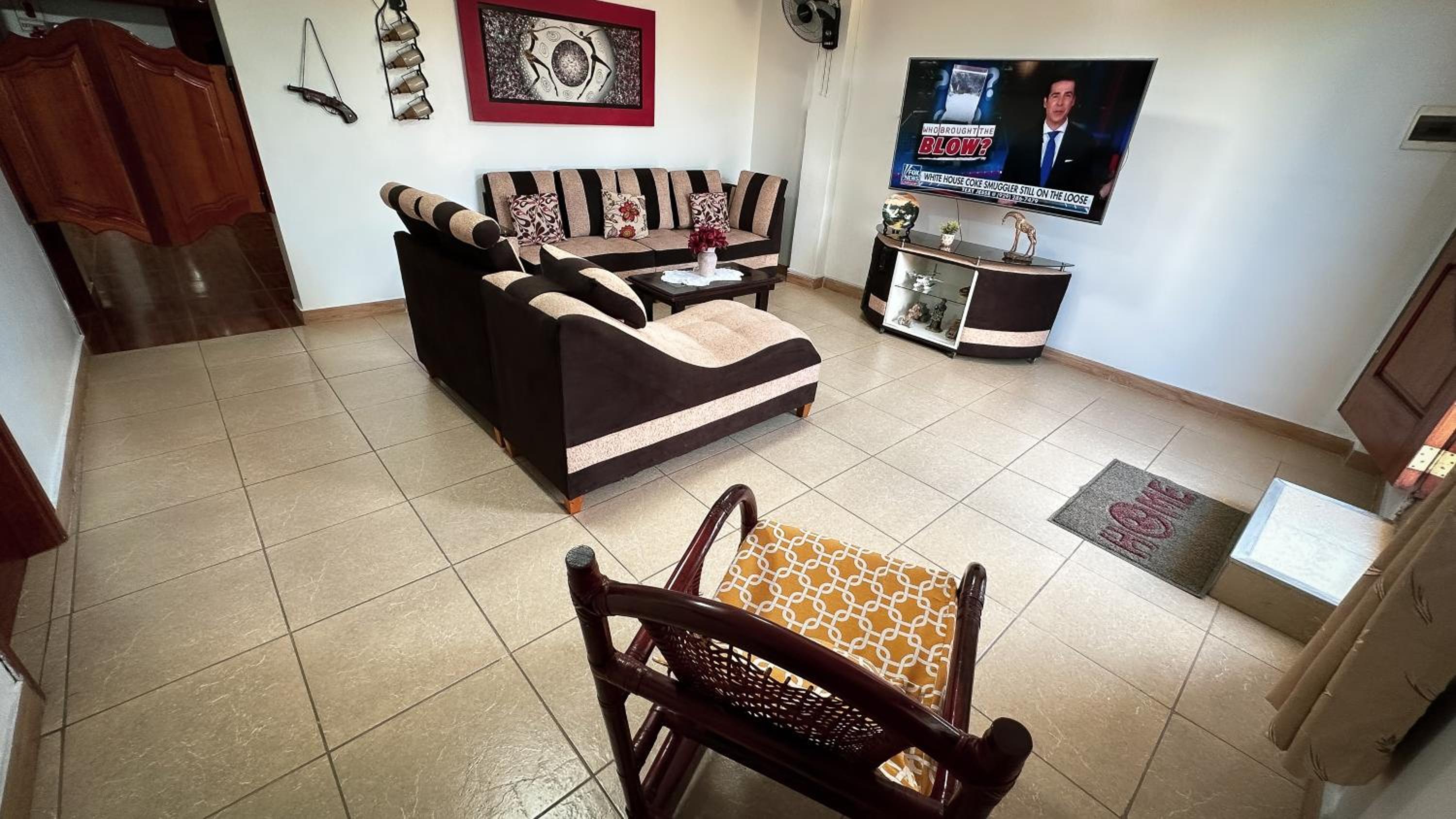 Two-Bedroom Apartment - Photo 3