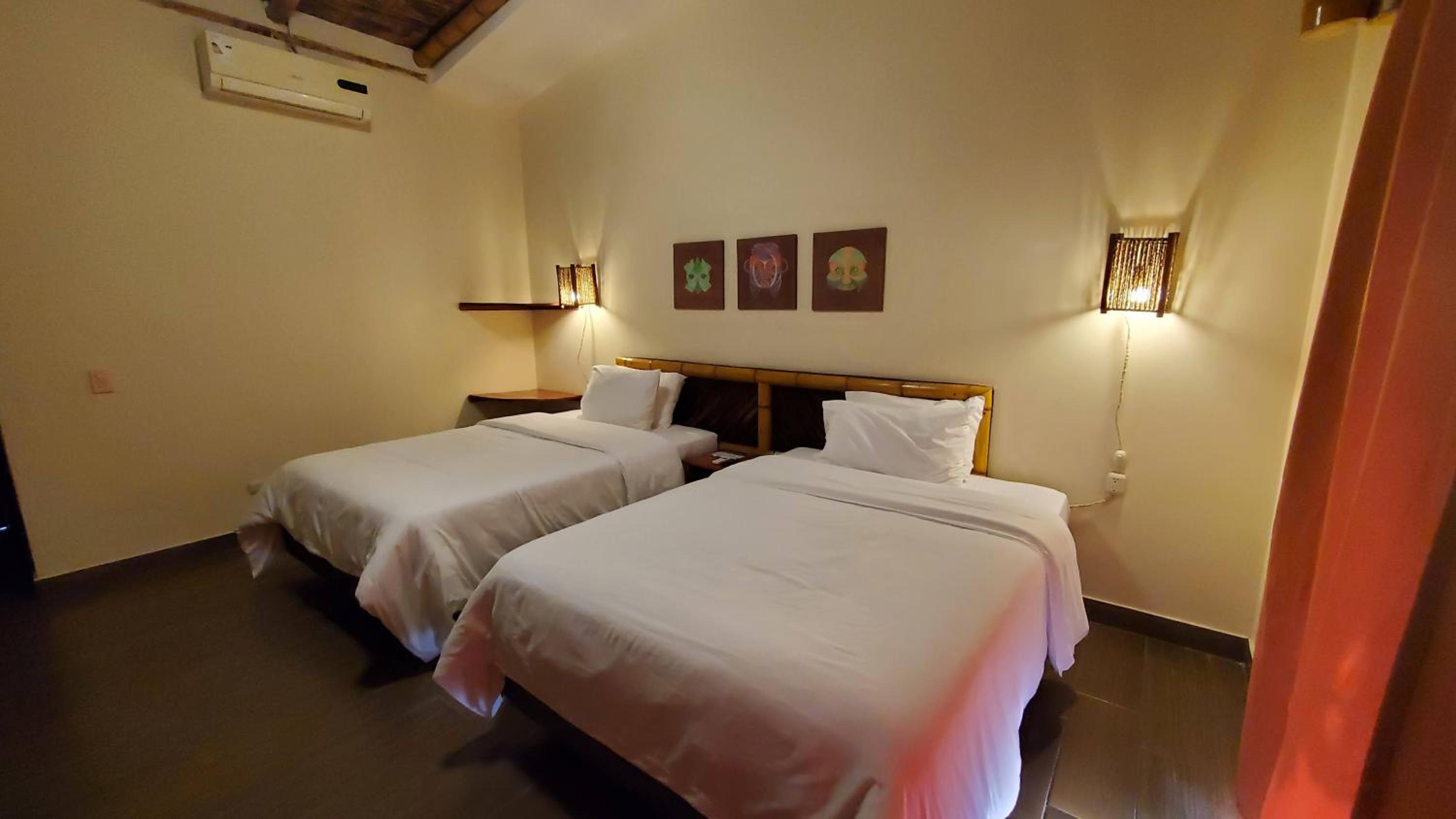 Standard Double Room With Two Double Beds photo 2