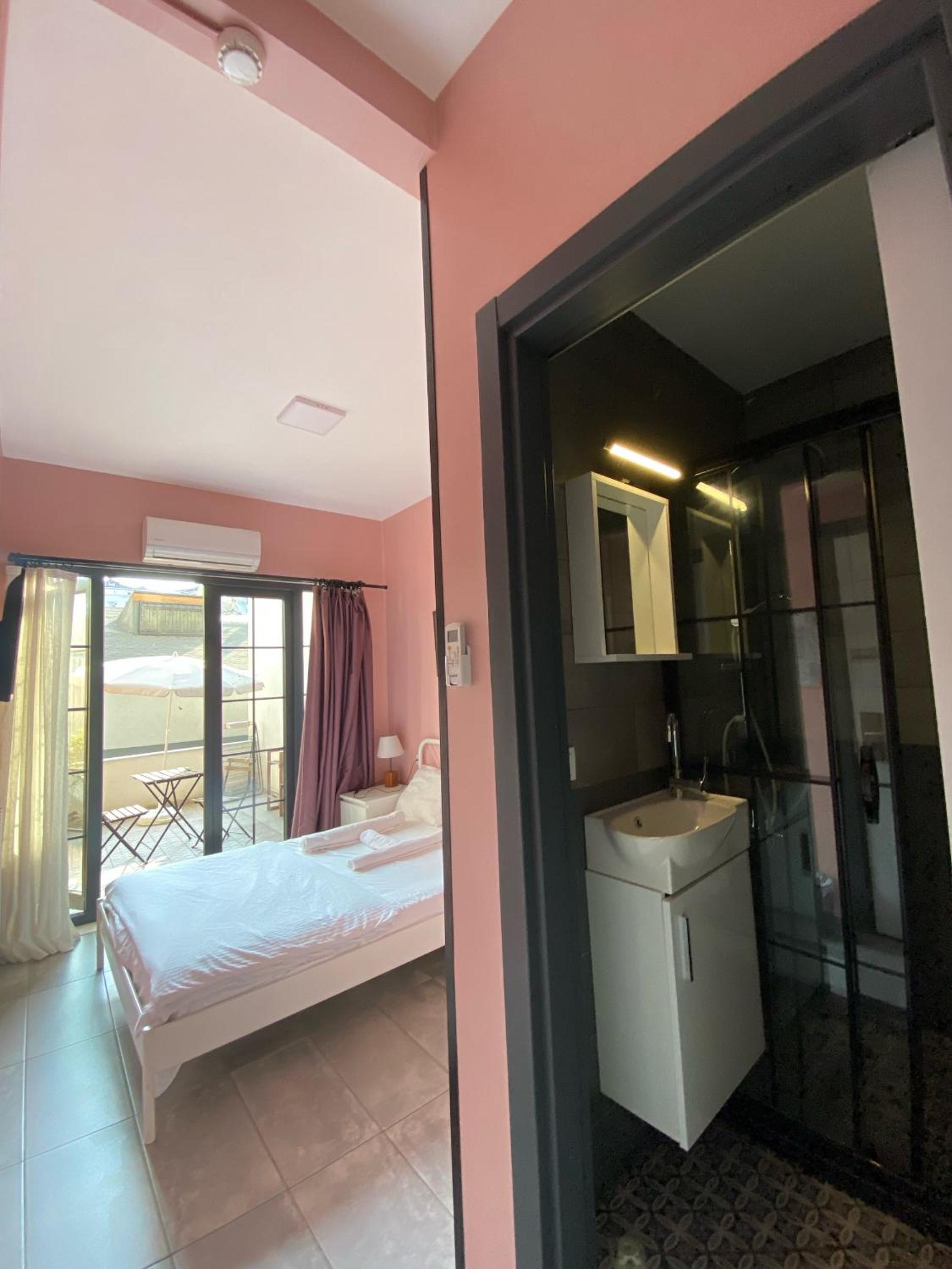 Double Room with Balcony photo 3
