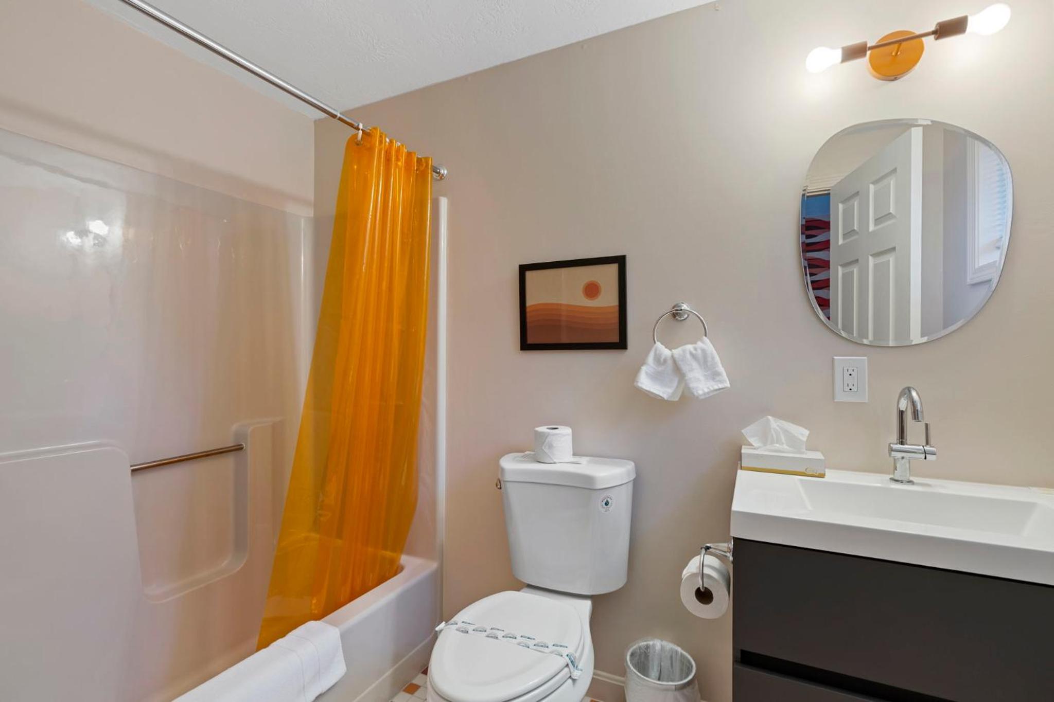 Standard Queen Room - Photo 4