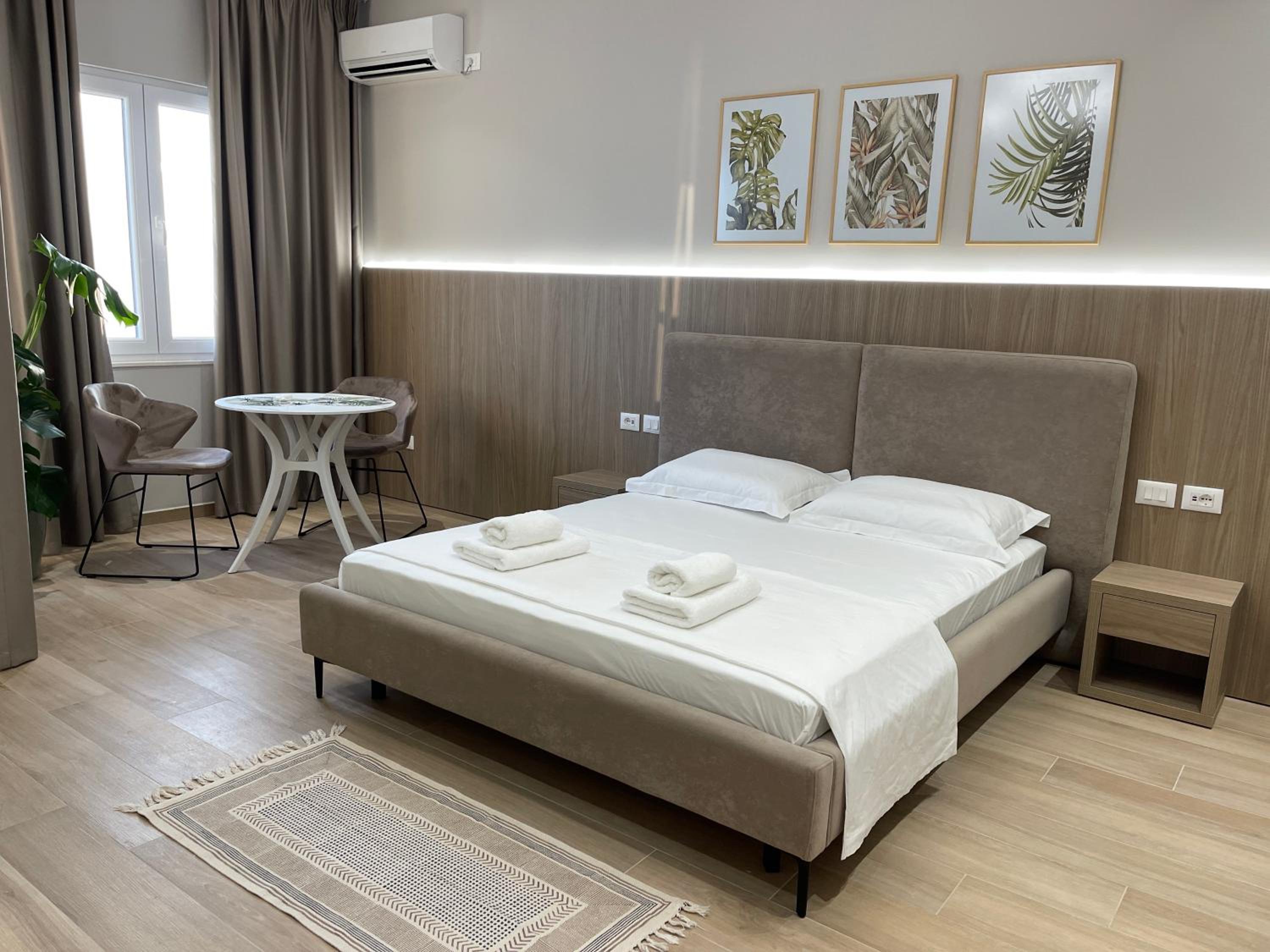 Deluxe Triple Room with Sea View photo 3