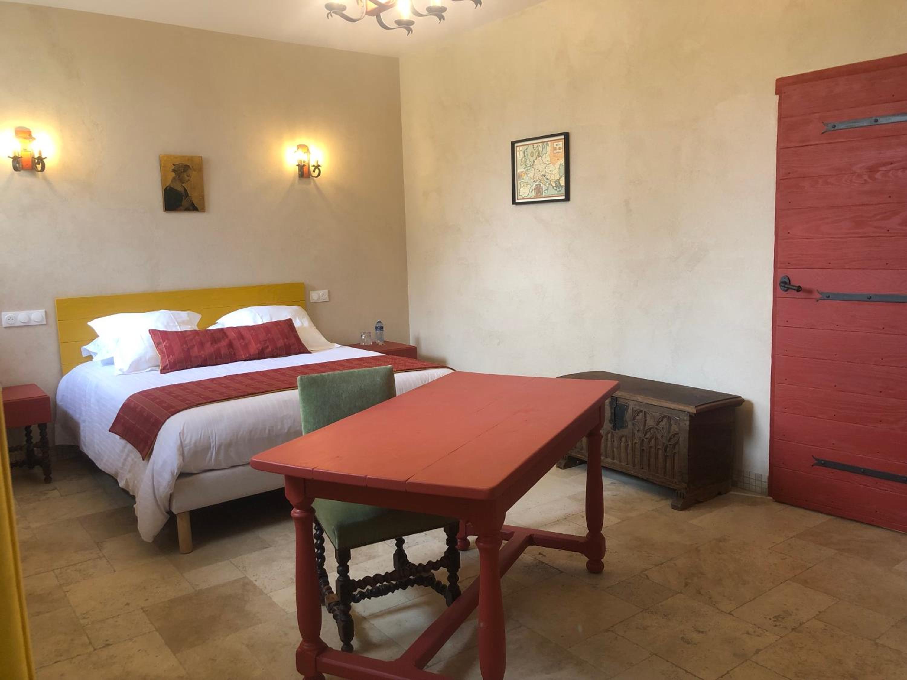 Queen Room - Disability Access photo 1
