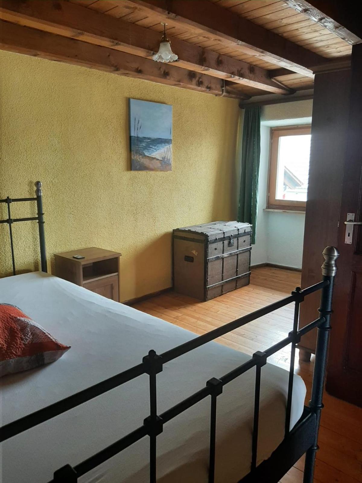 Three-Bedroom House photo 3