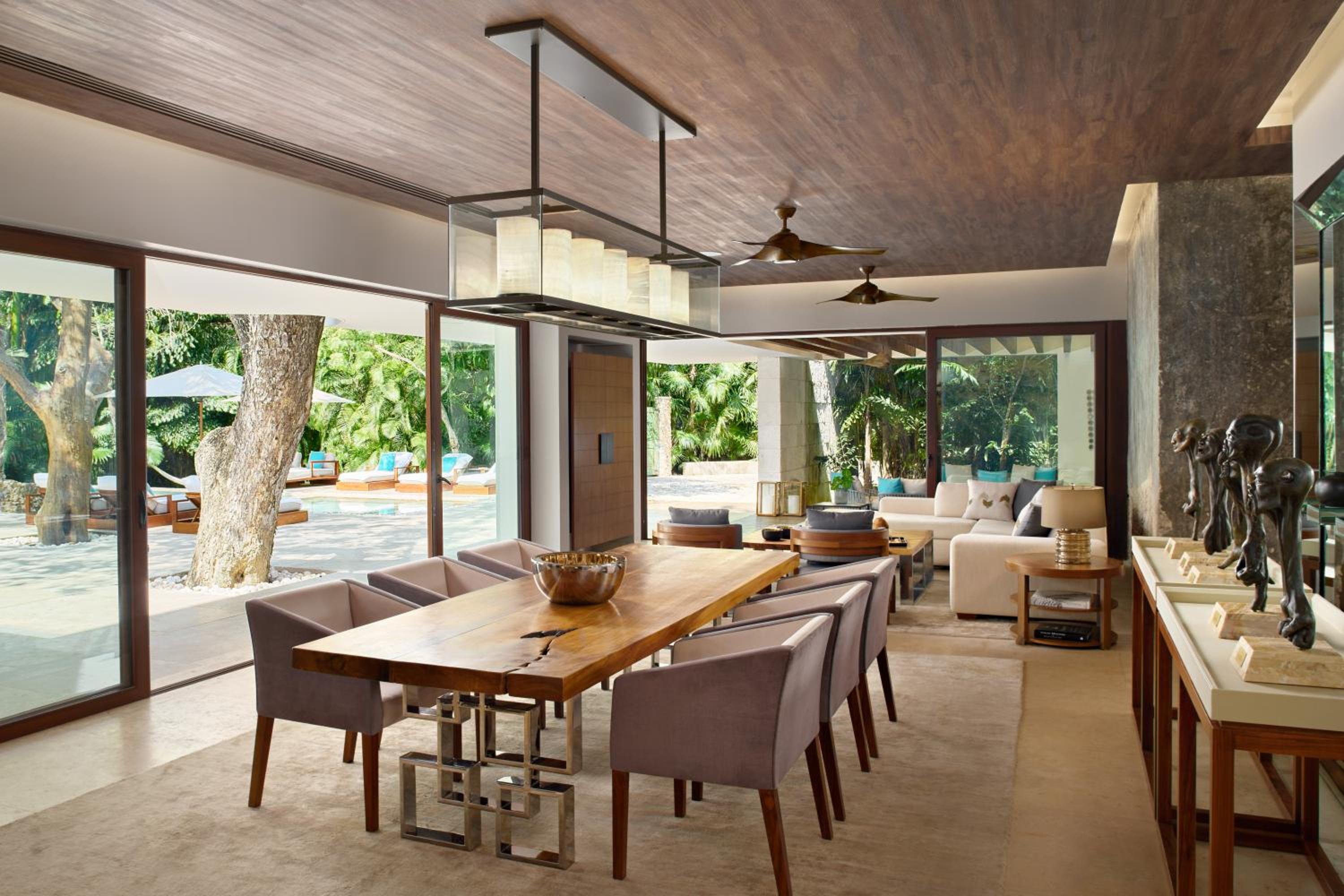 Three-Bedroom Villa - Photo 2