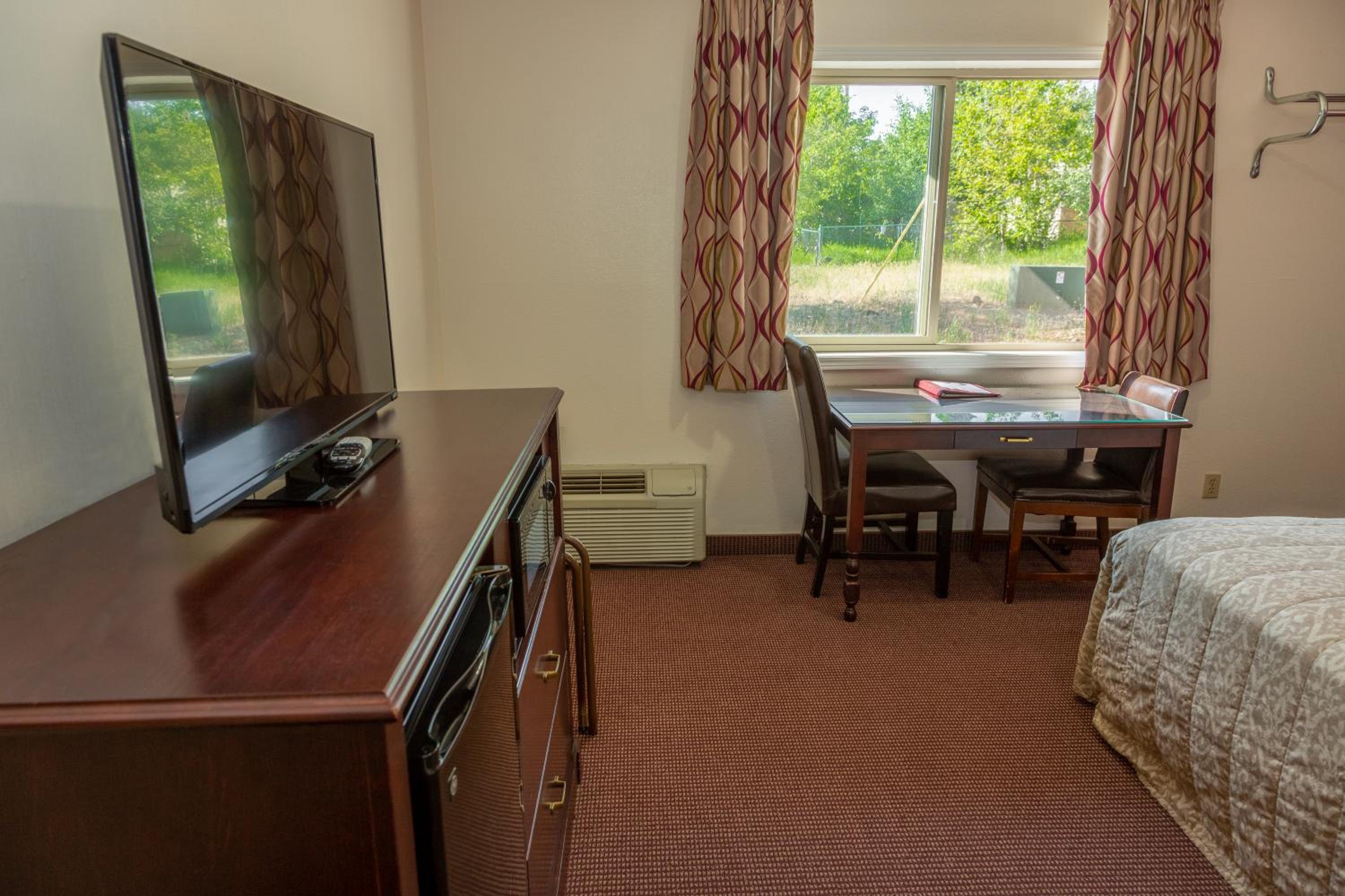 Classic King Room - Pet Friendly photo 3