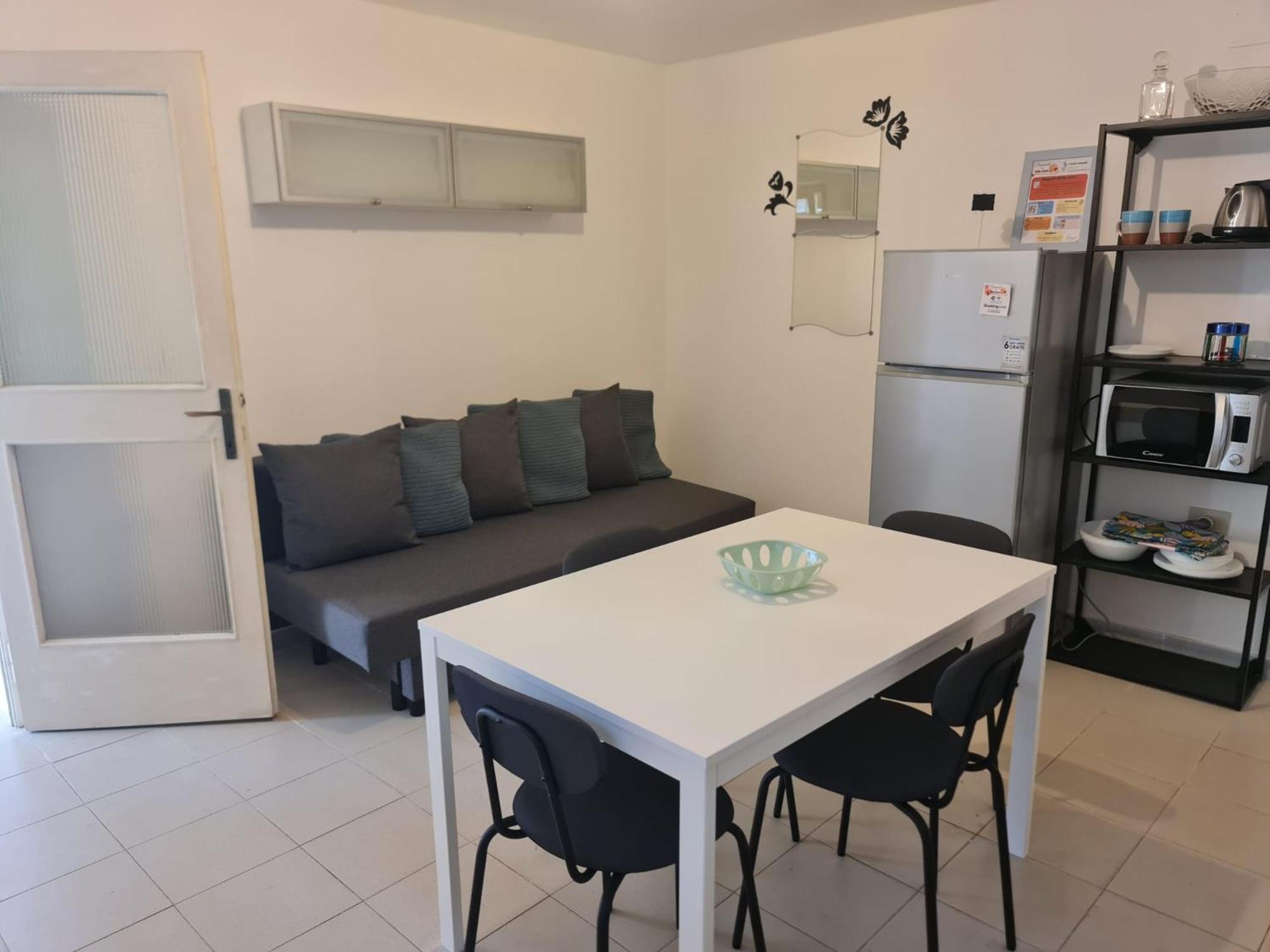 One-Bedroom House photo 2