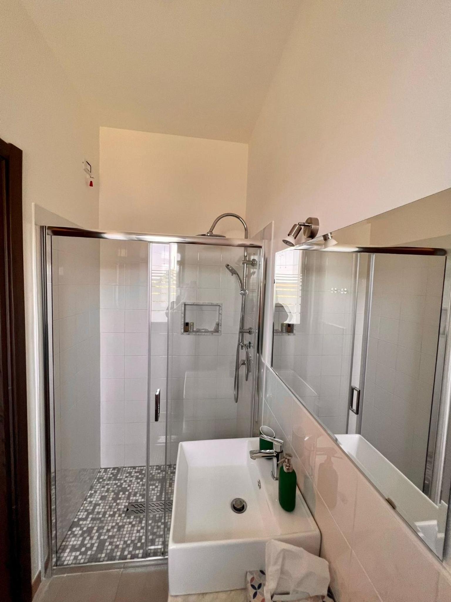 Double Room with Private Bathroom photo 2
