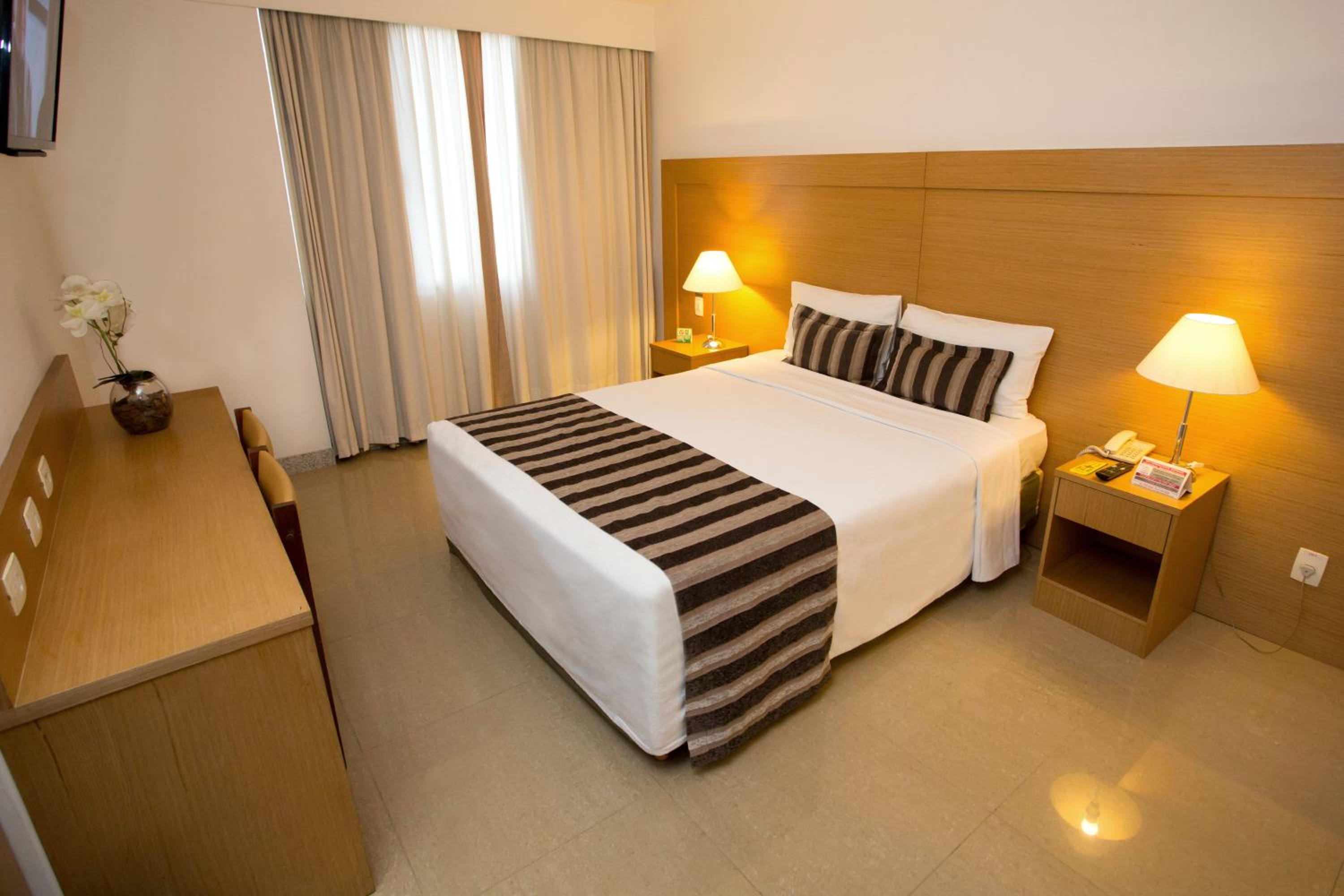 Standard Double or Twin Room - Photo 6