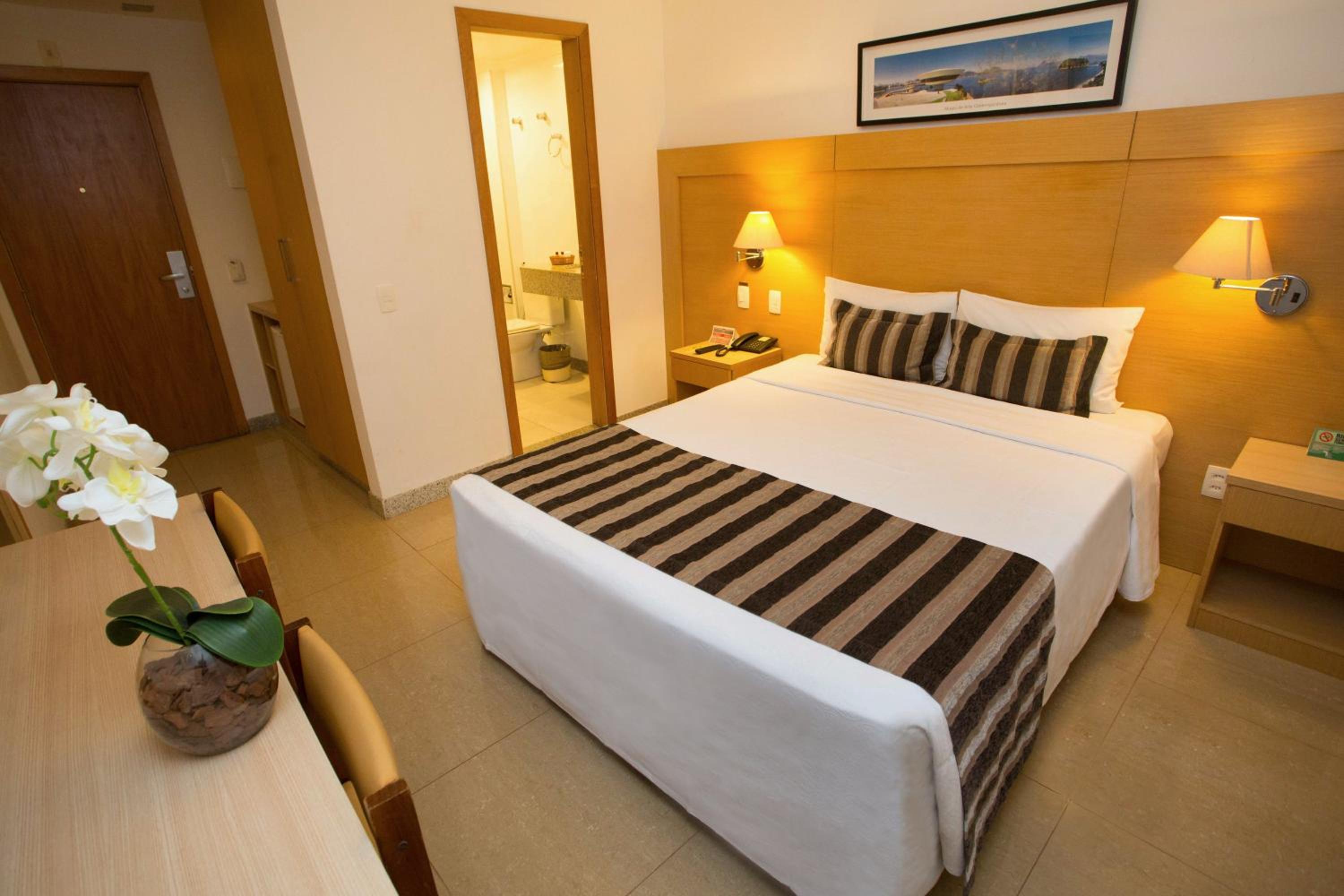 Standard Double or Twin Room - Photo 5