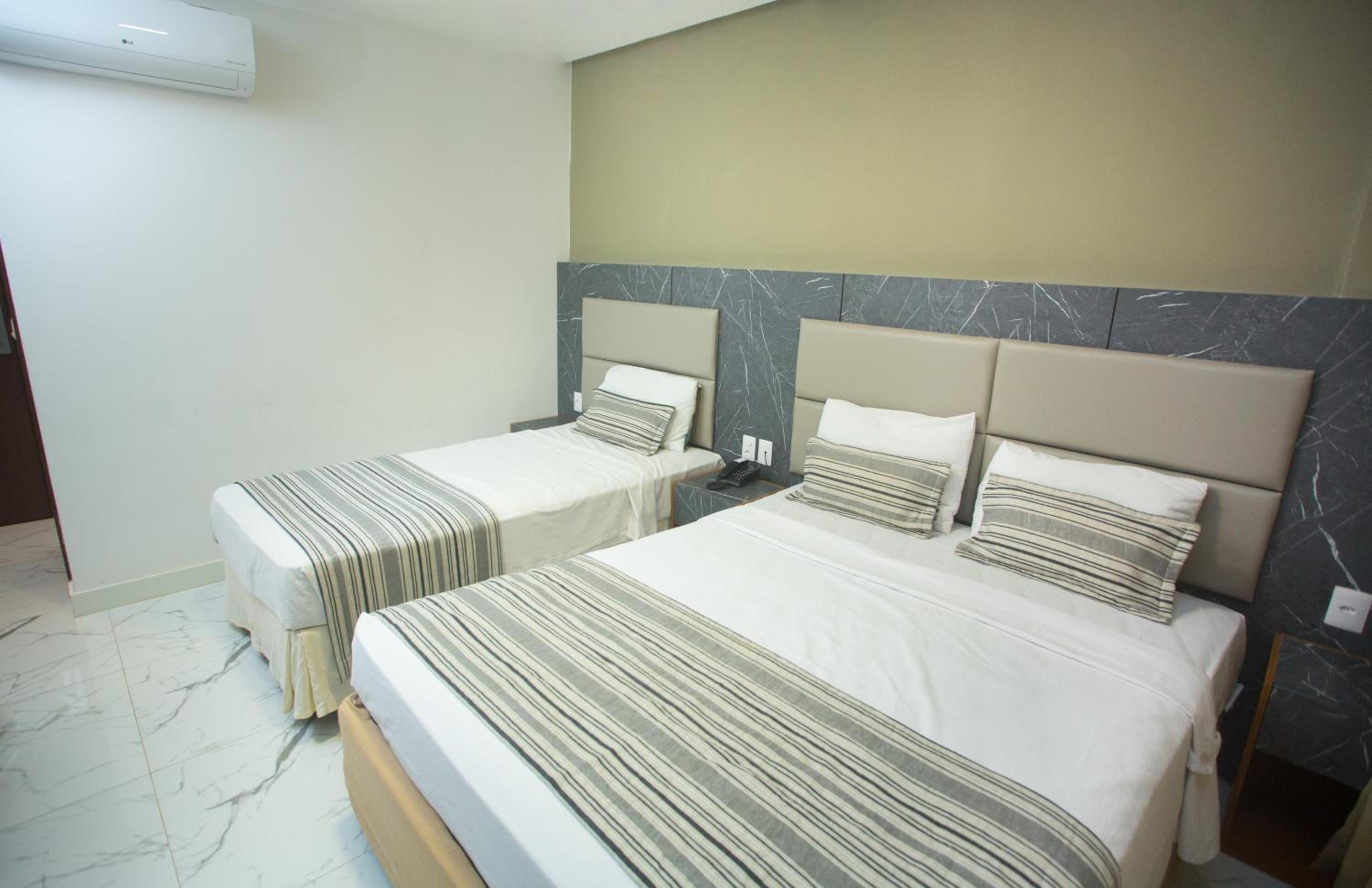 Standard Triple Room - Photo 4
