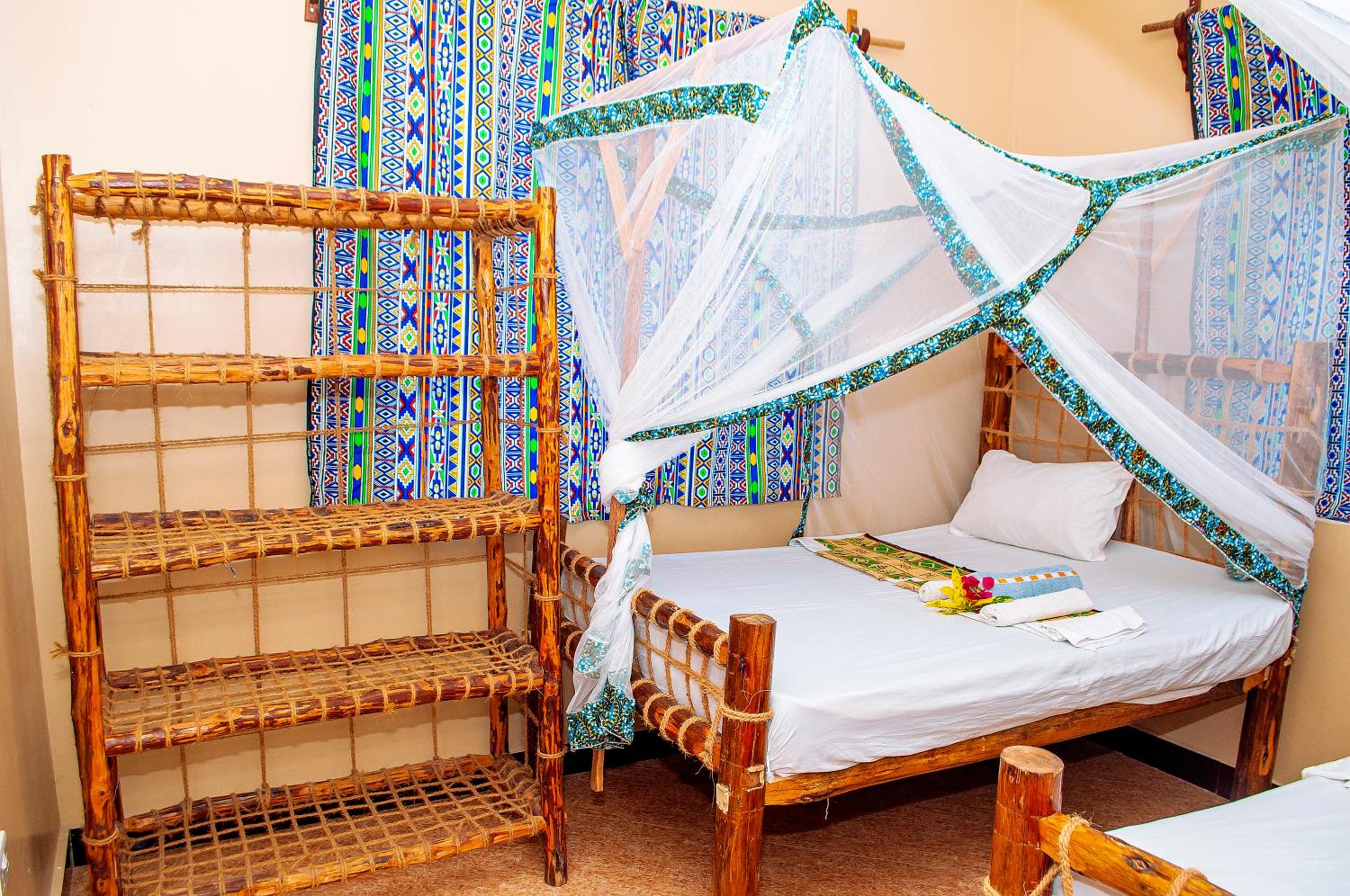 Double Room - Photo 11