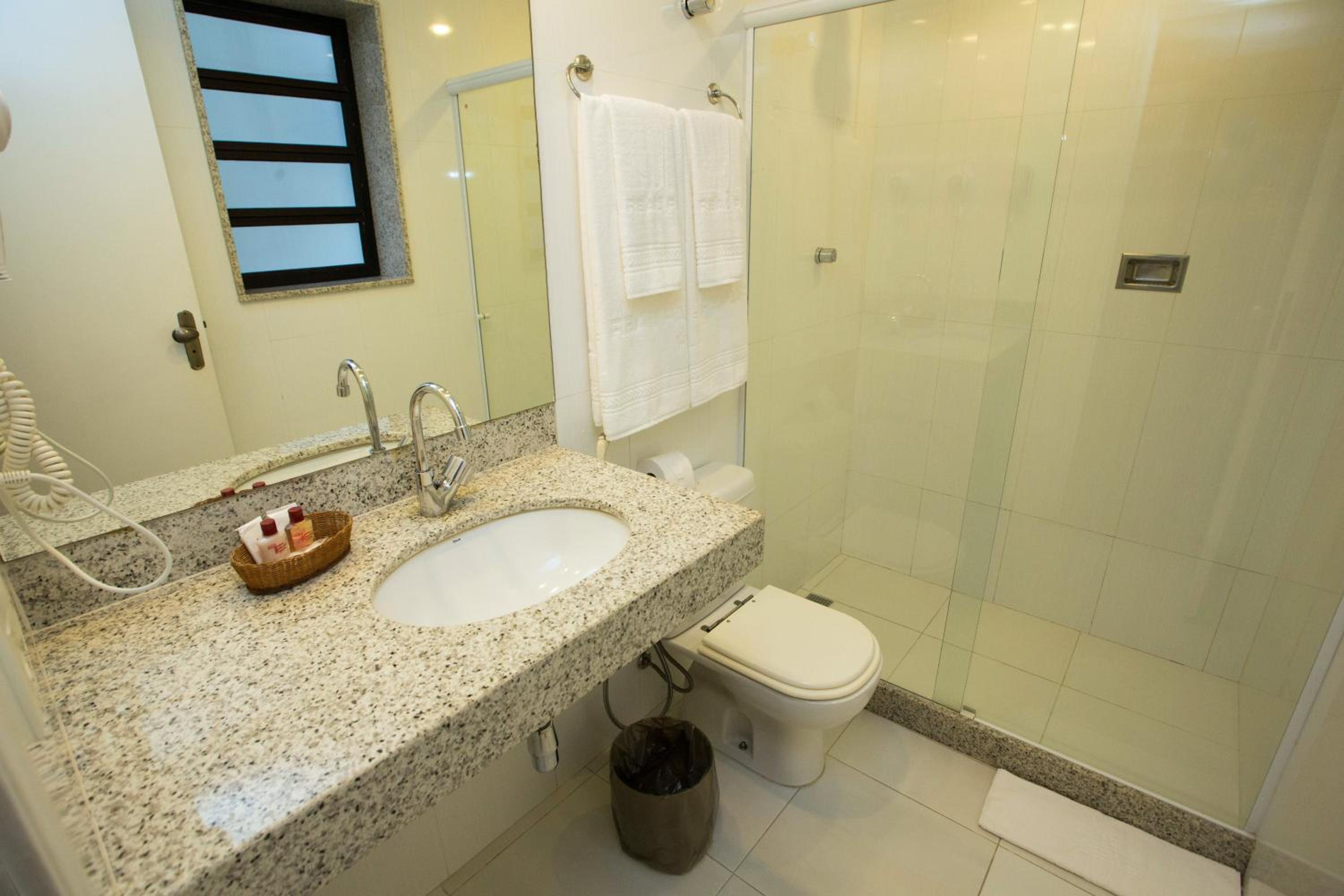 Standard Double or Twin Room - Photo 3