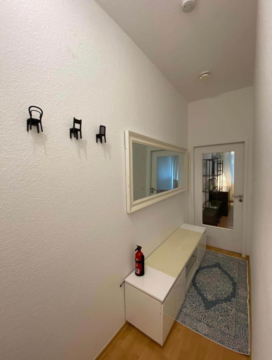 One-Bedroom Apartment photo 3